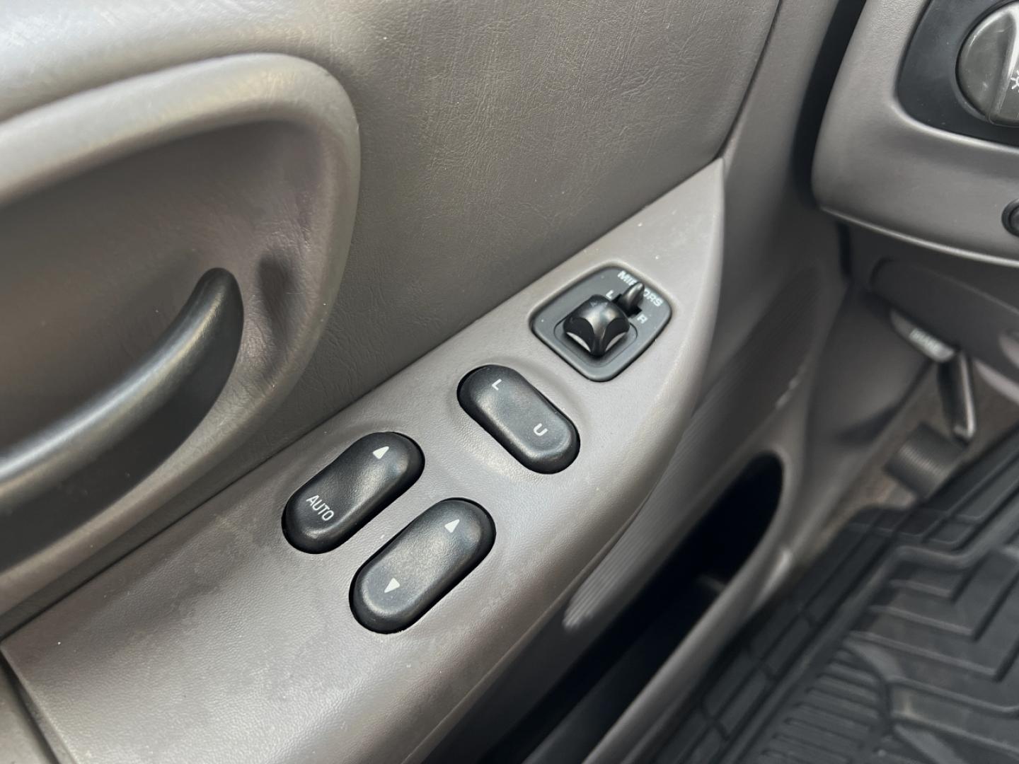 2002 BLUE /Gray Cloth Ford F-150 XLT Flareside 2WD (2FTRF07252C) with an 4.2L V6 engine, Automatic transmission, located at 2990 Old Orchard Rd., Jackson, MO, 63755, 37.354214, -89.612106 - 2002 Ford F-150 XLT 114xxx miles Rear Wheel Drive 4.2L V6 Automatic Cruise Power Windows/Locks/Mirrors We have financing available and we accept trades! Fill out a credit application on our website or come by today! If you have any questions, give us a call at (573) 204-7777 or visit our web - Photo#20