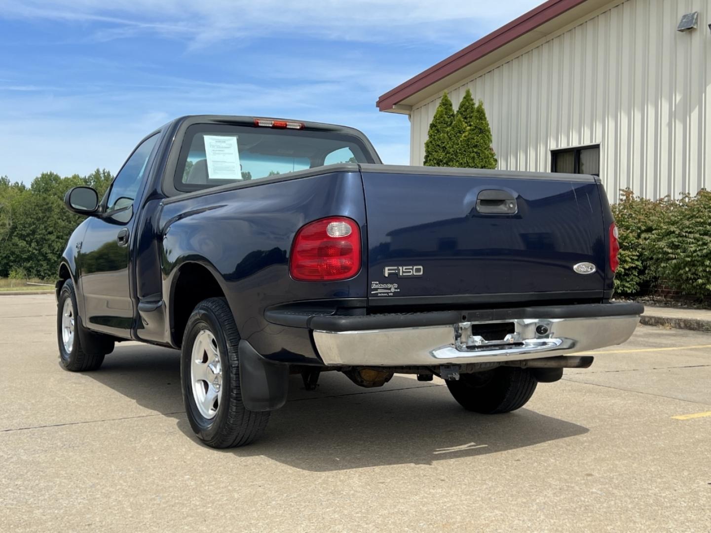 2002 BLUE /Gray Cloth Ford F-150 XLT Flareside 2WD (2FTRF07252C) with an 4.2L V6 engine, Automatic transmission, located at 2990 Old Orchard Rd., Jackson, MO, 63755, 37.354214, -89.612106 - 2002 Ford F-150 XLT 114xxx miles Rear Wheel Drive 4.2L V6 Automatic Cruise Power Windows/Locks/Mirrors We have financing available and we accept trades! Fill out a credit application on our website or come by today! If you have any questions, give us a call at (573) 204-7777 or visit our web - Photo#6