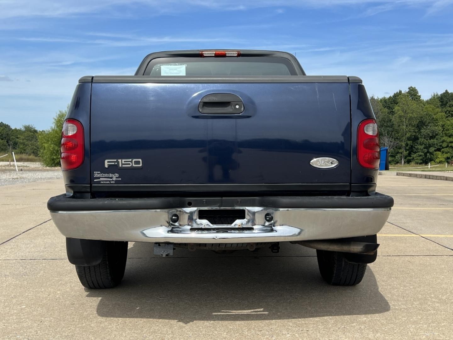 2002 BLUE /Gray Cloth Ford F-150 XLT Flareside 2WD (2FTRF07252C) with an 4.2L V6 engine, Automatic transmission, located at 2990 Old Orchard Rd., Jackson, MO, 63755, 37.354214, -89.612106 - 2002 Ford F-150 XLT 114xxx miles Rear Wheel Drive 4.2L V6 Automatic Cruise Power Windows/Locks/Mirrors We have financing available and we accept trades! Fill out a credit application on our website or come by today! If you have any questions, give us a call at (573) 204-7777 or visit our web - Photo#7