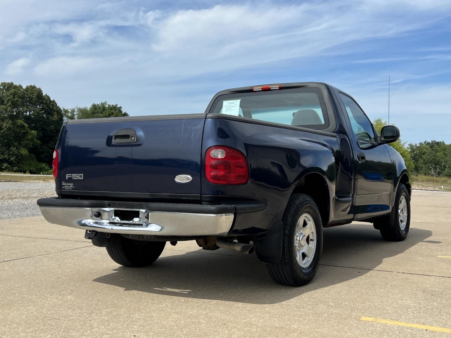 2002 BLUE /Gray Cloth Ford F-150 XLT Flareside 2WD (2FTRF07252C) with an 4.2L V6 engine, Automatic transmission, located at 2990 Old Orchard Rd., Jackson, MO, 63755, 37.354214, -89.612106 - 2002 Ford F-150 XLT 114xxx miles Rear Wheel Drive 4.2L V6 Automatic Cruise Power Windows/Locks/Mirrors We have financing available and we accept trades! Fill out a credit application on our website or come by today! If you have any questions, give us a call at (573) 204-7777 or visit our web - Photo#5
