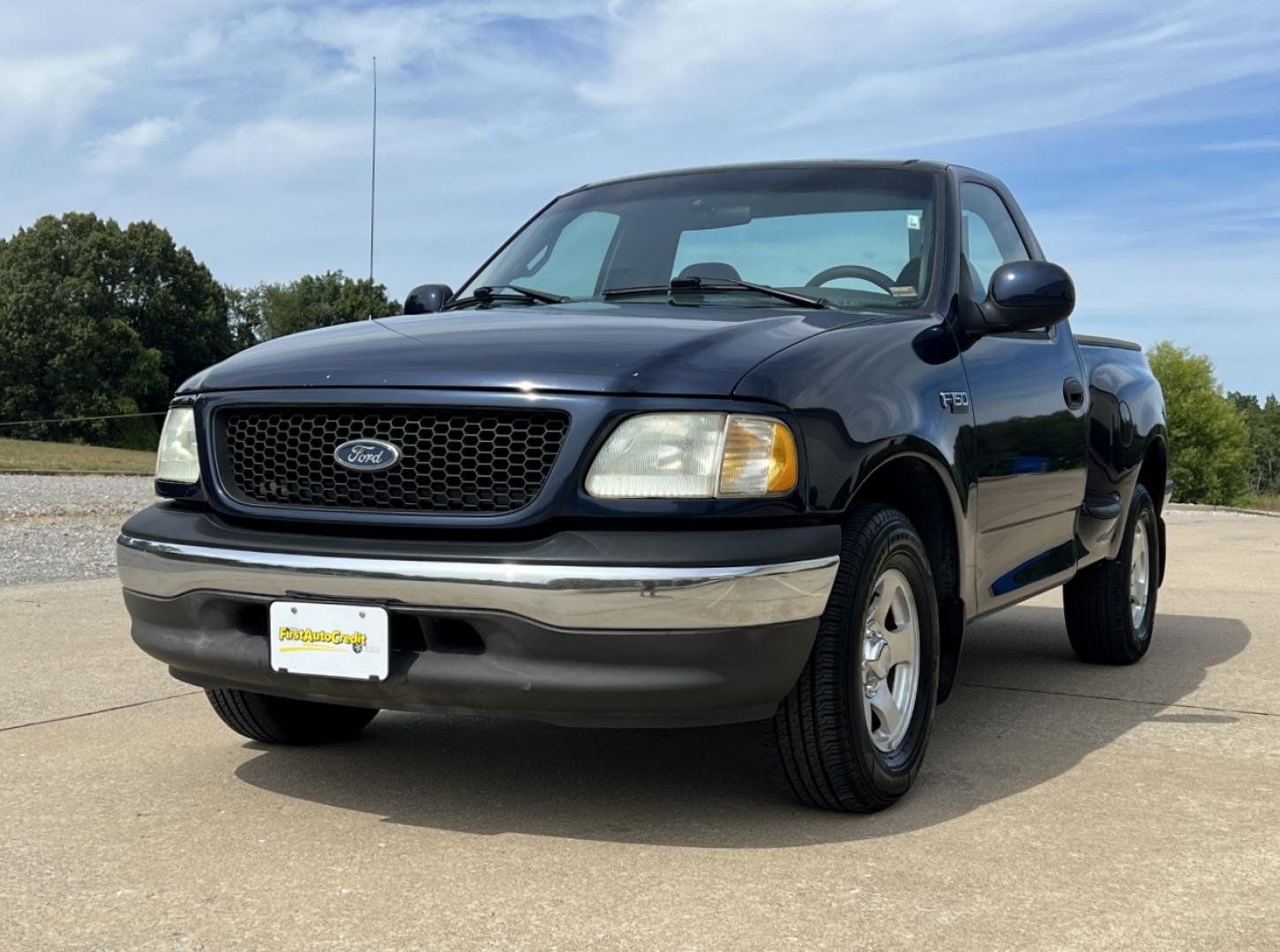 2002 BLUE /Gray Cloth Ford F-150 XLT Flareside 2WD (2FTRF07252C) with an 4.2L V6 engine, Automatic transmission, located at 2990 Old Orchard Rd., Jackson, MO, 63755, 37.354214, -89.612106 - 2002 Ford F-150 XLT 114xxx miles Rear Wheel Drive 4.2L V6 Automatic Cruise Power Windows/Locks/Mirrors We have financing available and we accept trades! Fill out a credit application on our website or come by today! If you have any questions, give us a call at (573) 204-7777 or visit our web - Photo#2