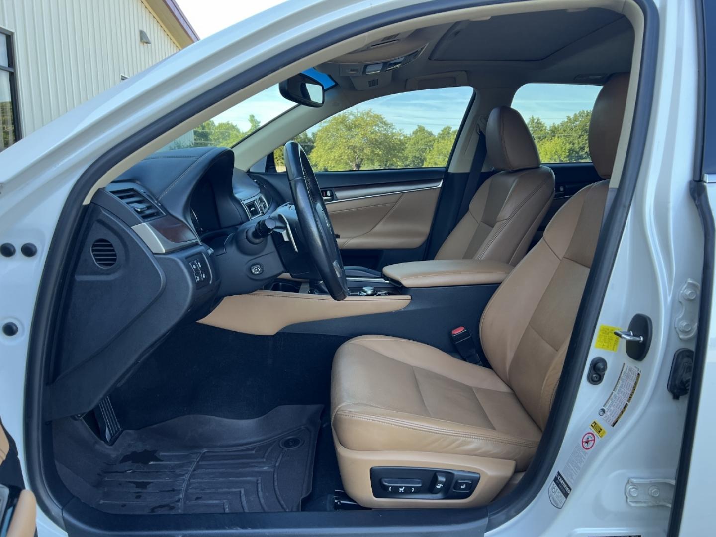 2014 WHITE /Tan Leather Lexus GS 350 AWD (JTHCE1BL4E5) with an 3.5L V6 engine, Automatic transmission, located at 2990 Old Orchard Rd., Jackson, MO, 63755, 37.354214, -89.612106 - 2014 Lexus GS 350 133xxx miles All Wheel Drive 3.5L V6 Automatic Leather Navigation Power/Heated/Cooled Seats Heated Steering Wheel Backup Camera Sunroof Bluetooth Cruise Power Windows/Locks/Mirrors We have financing available and we accept trades! Fill out a credit application on our - Photo#15