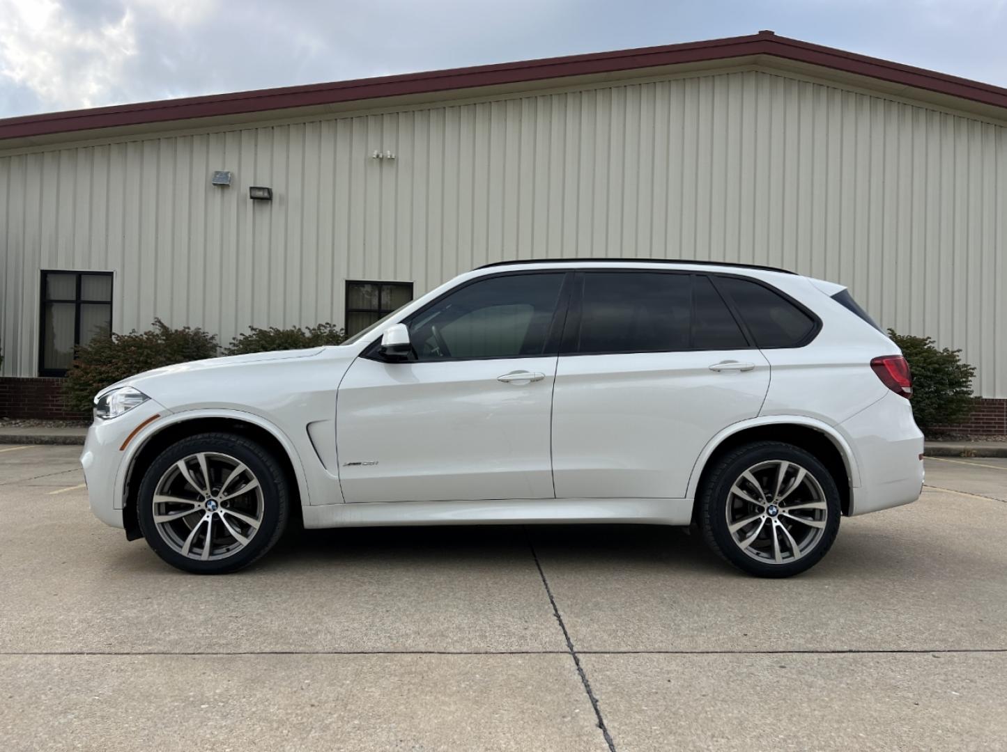 2015 WHITE /Brown Leather BMW X5 xDrive50i (5UXKR6C59F0) with an 4.8L V8 engine, Automatic transmission, located at 2990 Old Orchard Rd., Jackson, MO, 63755, 37.354214, -89.612106 - 2015 BMW X5 xDrive 50i Only 24xxx miles All Wheel Drive 4.4L V8 Automatic Leather Navigation Power/Heated Seats Backup Camera Sunroof Bluetooth Cruise Power Windows/Locks/Mirrors We have financing available and we accept trades! Fill out a credit application on our website or come by to - Photo#9