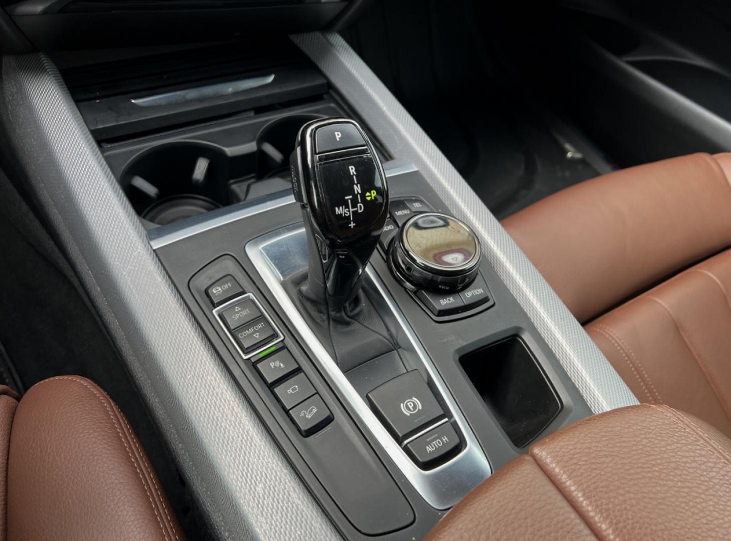 2015 WHITE /Brown Leather BMW X5 xDrive50i (5UXKR6C59F0) with an 4.8L V8 engine, Automatic transmission, located at 2990 Old Orchard Rd., Jackson, MO, 63755, 37.354214, -89.612106 - 2015 BMW X5 xDrive 50i Only 24xxx miles All Wheel Drive 4.4L V8 Automatic Leather Navigation Power/Heated Seats Backup Camera Sunroof Bluetooth Cruise Power Windows/Locks/Mirrors We have financing available and we accept trades! Fill out a credit application on our website or come by to - Photo#27