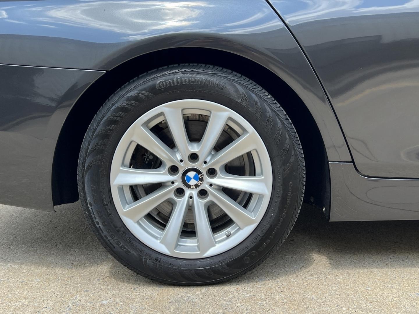 2014 GRAY /Black Leather BMW 5-Series 528i xDrive (WBA5A7C59ED) with an 2.0L 4 Cyl. engine, Automatic transmission, located at 506 S. Kingshighway, Cape Girardeau, MO, 63703, (573) 235-5000, 37.294991, -89.553635 - 2014 BMW 5-Series 528i xDrive Only 54xxx miles All Wheel Drive 2.0L 4 Cyl. Automatic Leather Navigation Backup Camera Power/Heated Seats Sunroof Bluetooth Cruise Power Windows/Locks/Mirrors We have financing available and we accept trades! Fill out a credit application on our website or - Photo#38