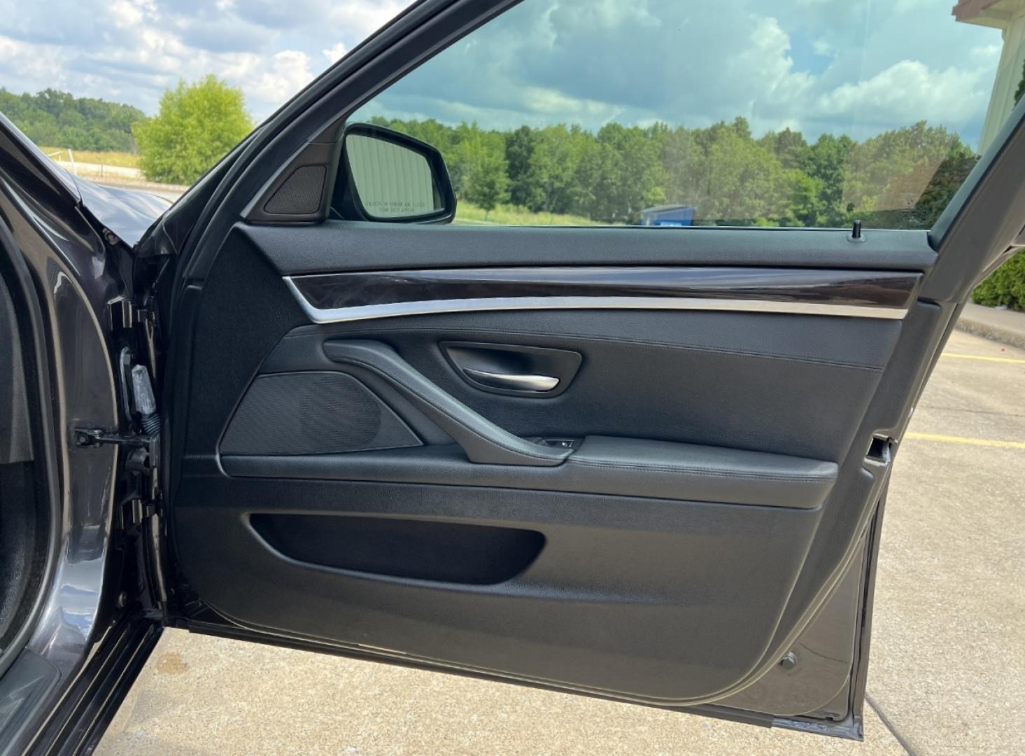 2014 GRAY /Black Leather BMW 5-Series 528i xDrive (WBA5A7C59ED) with an 2.0L 4 Cyl. engine, Automatic transmission, located at 506 S. Kingshighway, Cape Girardeau, MO, 63703, (573) 235-5000, 37.294991, -89.553635 - 2014 BMW 5-Series 528i xDrive Only 54xxx miles All Wheel Drive 2.0L 4 Cyl. Automatic Leather Navigation Backup Camera Power/Heated Seats Sunroof Bluetooth Cruise Power Windows/Locks/Mirrors We have financing available and we accept trades! Fill out a credit application on our website or - Photo#16