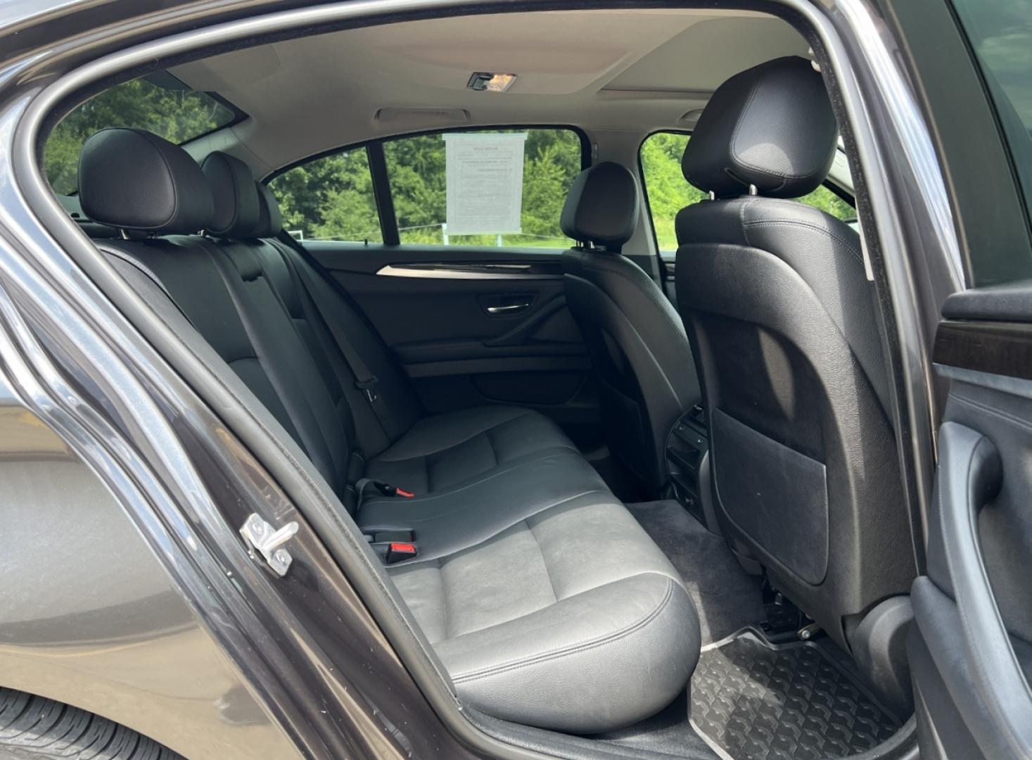 2014 GRAY /Black Leather BMW 5-Series 528i xDrive (WBA5A7C59ED) with an 2.0L 4 Cyl. engine, Automatic transmission, located at 506 S. Kingshighway, Cape Girardeau, MO, 63703, (573) 235-5000, 37.294991, -89.553635 - 2014 BMW 5-Series 528i xDrive Only 54xxx miles All Wheel Drive 2.0L 4 Cyl. Automatic Leather Navigation Backup Camera Power/Heated Seats Sunroof Bluetooth Cruise Power Windows/Locks/Mirrors We have financing available and we accept trades! Fill out a credit application on our website or - Photo#19