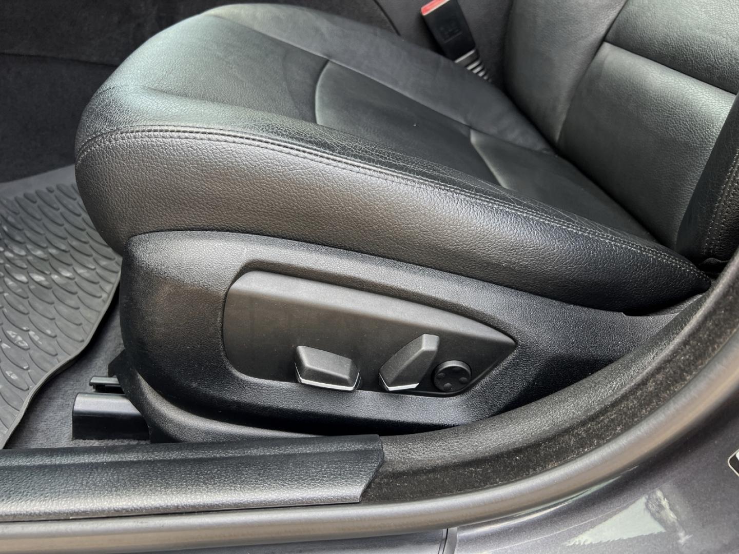 2014 GRAY /Black Leather BMW 5-Series 528i xDrive (WBA5A7C59ED) with an 2.0L 4 Cyl. engine, Automatic transmission, located at 506 S. Kingshighway, Cape Girardeau, MO, 63703, (573) 235-5000, 37.294991, -89.553635 - 2014 BMW 5-Series 528i xDrive Only 54xxx miles All Wheel Drive 2.0L 4 Cyl. Automatic Leather Navigation Backup Camera Power/Heated Seats Sunroof Bluetooth Cruise Power Windows/Locks/Mirrors We have financing available and we accept trades! Fill out a credit application on our website or - Photo#6