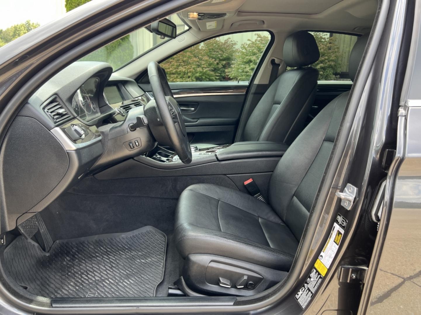 2014 GRAY /Black Leather BMW 5-Series 528i xDrive (WBA5A7C59ED) with an 2.0L 4 Cyl. engine, Automatic transmission, located at 506 S. Kingshighway, Cape Girardeau, MO, 63703, (573) 235-5000, 37.294991, -89.553635 - 2014 BMW 5-Series 528i xDrive Only 54xxx miles All Wheel Drive 2.0L 4 Cyl. Automatic Leather Navigation Backup Camera Power/Heated Seats Sunroof Bluetooth Cruise Power Windows/Locks/Mirrors We have financing available and we accept trades! Fill out a credit application on our website or - Photo#15