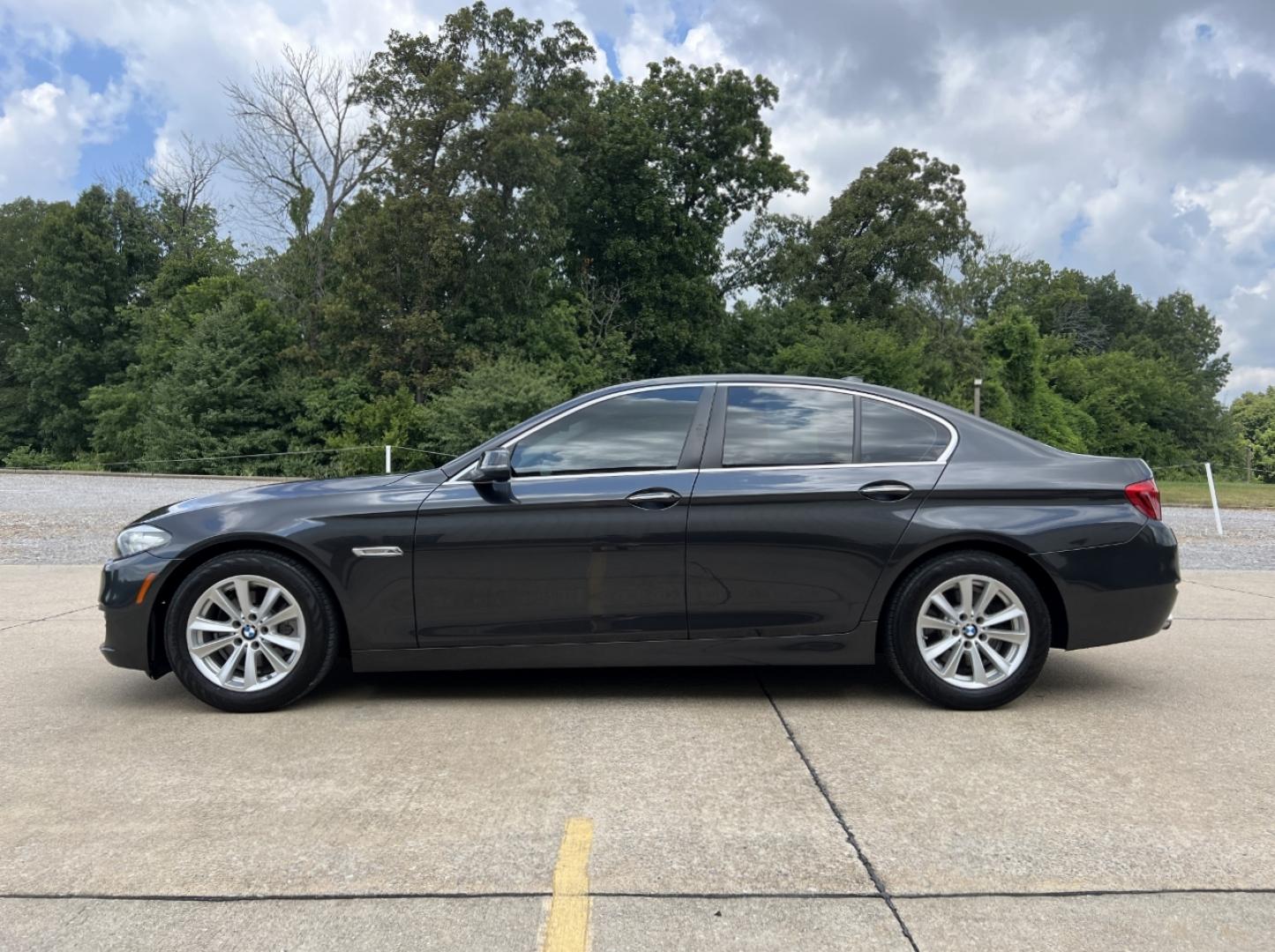 2014 GRAY /Black Leather BMW 5-Series 528i xDrive (WBA5A7C59ED) with an 2.0L 4 Cyl. engine, Automatic transmission, located at 506 S. Kingshighway, Cape Girardeau, MO, 63703, (573) 235-5000, 37.294991, -89.553635 - 2014 BMW 5-Series 528i xDrive Only 54xxx miles All Wheel Drive 2.0L 4 Cyl. Automatic Leather Navigation Backup Camera Power/Heated Seats Sunroof Bluetooth Cruise Power Windows/Locks/Mirrors We have financing available and we accept trades! Fill out a credit application on our website or - Photo#8