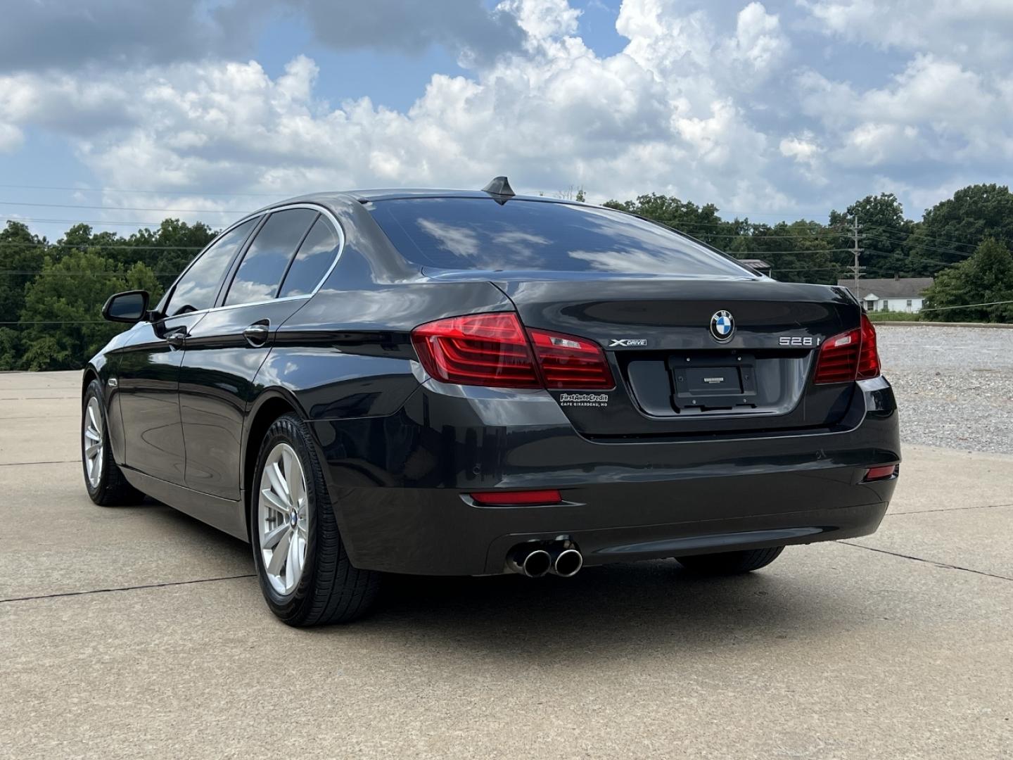 2014 GRAY /Black Leather BMW 5-Series 528i xDrive (WBA5A7C59ED) with an 2.0L 4 Cyl. engine, Automatic transmission, located at 506 S. Kingshighway, Cape Girardeau, MO, 63703, (573) 235-5000, 37.294991, -89.553635 - 2014 BMW 5-Series 528i xDrive Only 54xxx miles All Wheel Drive 2.0L 4 Cyl. Automatic Leather Navigation Backup Camera Power/Heated Seats Sunroof Bluetooth Cruise Power Windows/Locks/Mirrors We have financing available and we accept trades! Fill out a credit application on our website or - Photo#11