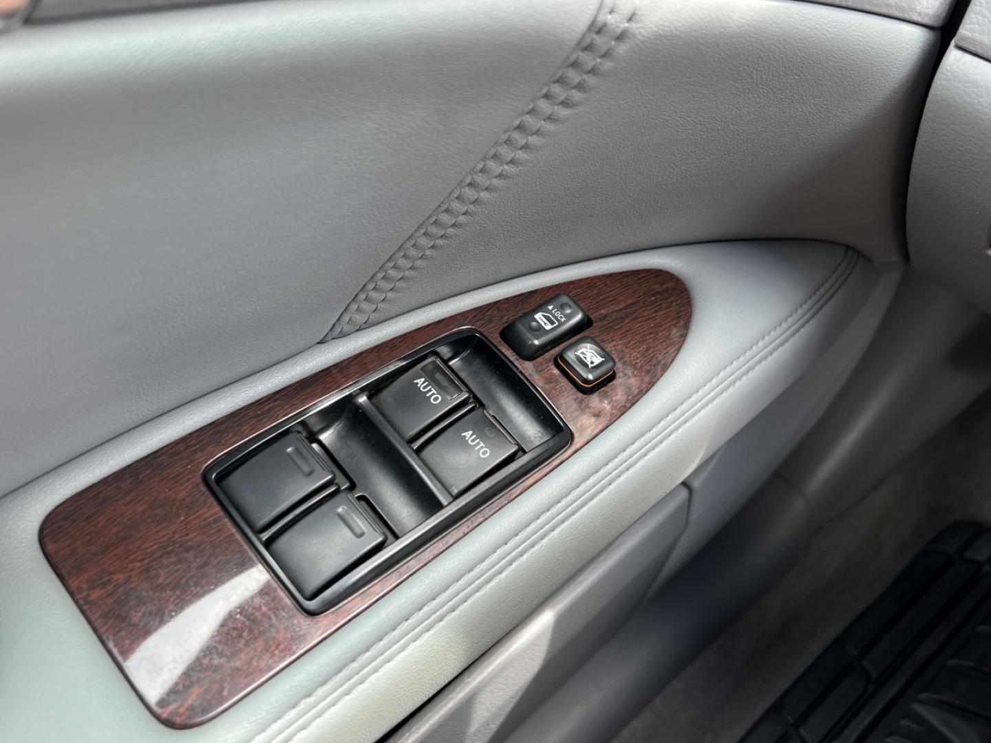 2008 GOLD /Gray Leather Toyota Avalon Limited (4T1BK36B98U) with an 3.5L V6 engine, Automatic transmission, located at 2990 Old Orchard Rd., Jackson, MO, 63755, 37.354214, -89.612106 - 2008 Toyota Avalon Limited 1-Owner 138xxx miles Front Wheel Drive 3.5L V6 Automatic Leather Power/Heated/Cooled Seats Sunroof Cruise Power Windows/Locks/Mirrors We have financing available and we accept trades! Fill out a credit application on our website or come by today! If you have an - Photo#28