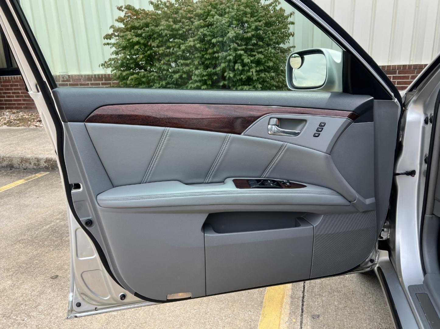 2008 GOLD /Gray Leather Toyota Avalon Limited (4T1BK36B98U) with an 3.5L V6 engine, Automatic transmission, located at 2990 Old Orchard Rd., Jackson, MO, 63755, 37.354214, -89.612106 - 2008 Toyota Avalon Limited 1-Owner 138xxx miles Front Wheel Drive 3.5L V6 Automatic Leather Power/Heated/Cooled Seats Sunroof Cruise Power Windows/Locks/Mirrors We have financing available and we accept trades! Fill out a credit application on our website or come by today! If you have an - Photo#12