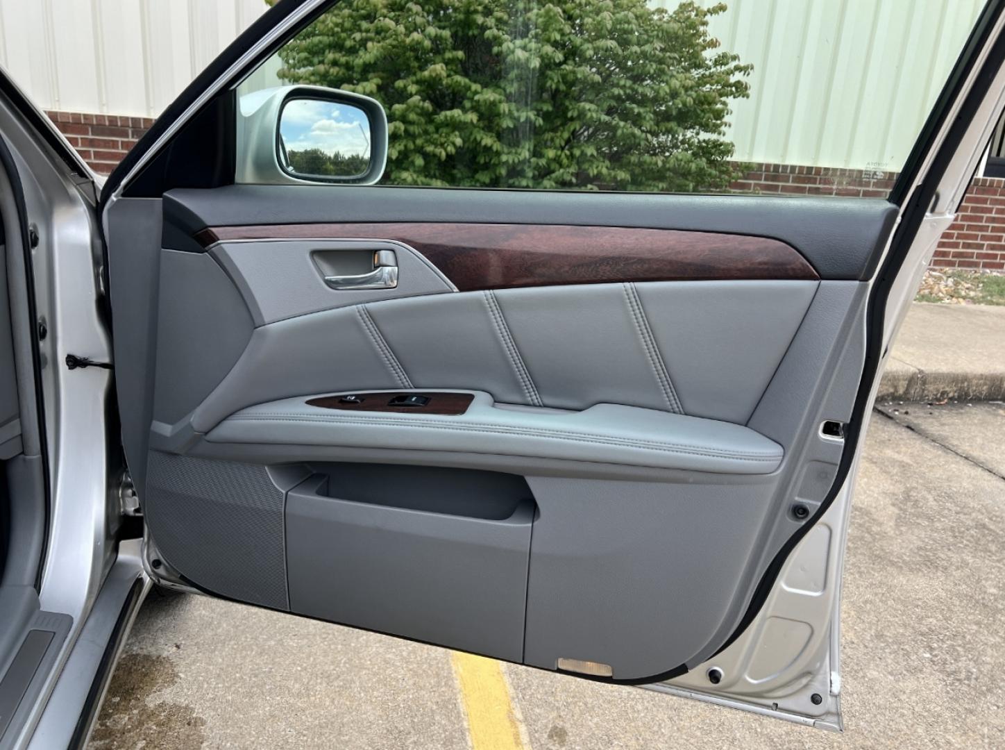 2008 GOLD /Gray Leather Toyota Avalon Limited (4T1BK36B98U) with an 3.5L V6 engine, Automatic transmission, located at 2990 Old Orchard Rd., Jackson, MO, 63755, 37.354214, -89.612106 - 2008 Toyota Avalon Limited 1-Owner 138xxx miles Front Wheel Drive 3.5L V6 Automatic Leather Power/Heated/Cooled Seats Sunroof Cruise Power Windows/Locks/Mirrors We have financing available and we accept trades! Fill out a credit application on our website or come by today! If you have an - Photo#14