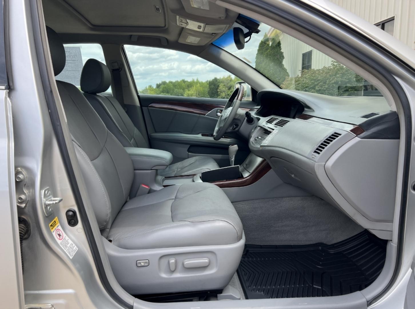 2008 GOLD /Gray Leather Toyota Avalon Limited (4T1BK36B98U) with an 3.5L V6 engine, Automatic transmission, located at 2990 Old Orchard Rd., Jackson, MO, 63755, 37.354214, -89.612106 - 2008 Toyota Avalon Limited 1-Owner 138xxx miles Front Wheel Drive 3.5L V6 Automatic Leather Power/Heated/Cooled Seats Sunroof Cruise Power Windows/Locks/Mirrors We have financing available and we accept trades! Fill out a credit application on our website or come by today! If you have an - Photo#15