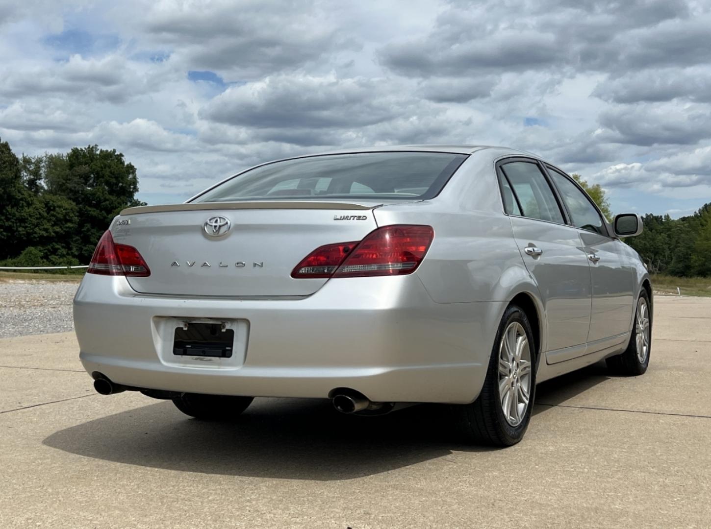 2008 GOLD /Gray Leather Toyota Avalon Limited (4T1BK36B98U) with an 3.5L V6 engine, Automatic transmission, located at 2990 Old Orchard Rd., Jackson, MO, 63755, 37.354214, -89.612106 - 2008 Toyota Avalon Limited 1-Owner 138xxx miles Front Wheel Drive 3.5L V6 Automatic Leather Power/Heated/Cooled Seats Sunroof Cruise Power Windows/Locks/Mirrors We have financing available and we accept trades! Fill out a credit application on our website or come by today! If you have an - Photo#8