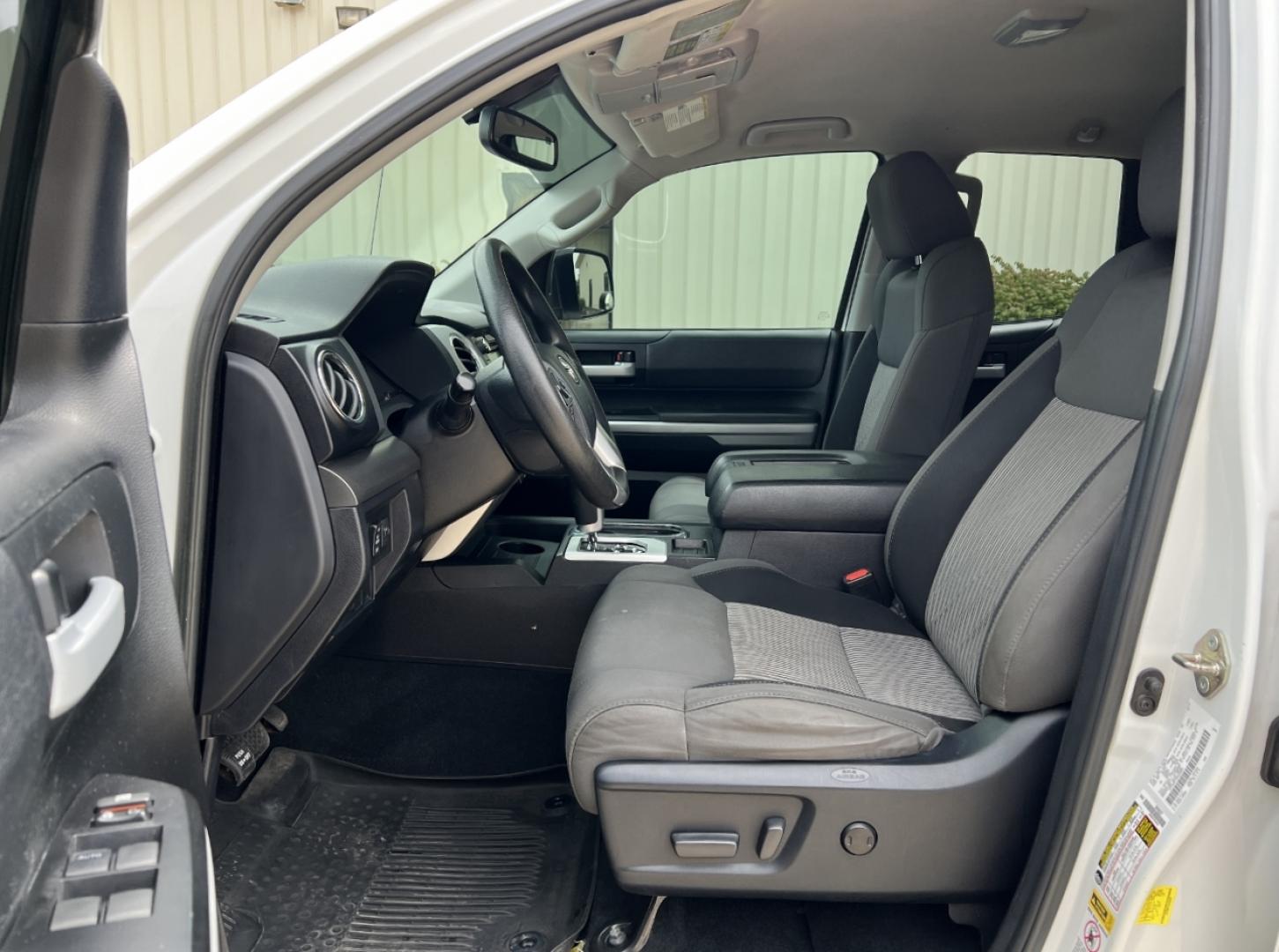 2017 WHITE /Black Cloth Toyota Tundra SR5 (5TFUW5F1XHX) with an 5.7L V8 engine, Automatic transmission, located at 2990 Old Orchard Rd., Jackson, MO, 63755, 37.354214, -89.612106 - 2017 Toyota Tundra SR5 149xxx miles 4x4 5.7L V8 Automatic 20" Wheels Backup Camera Power Driver Seat Bluetooth Cruise Power Windows/Locks/Mirrors We have financing available and we accept trades! Fill out a credit application on our website or come by today! If you have any questions, gi - Photo#13