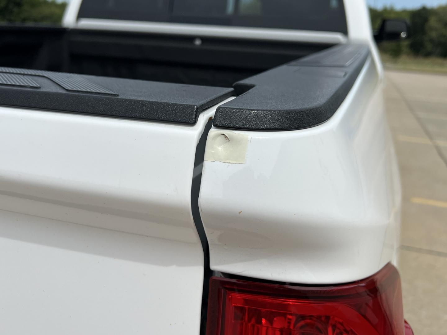 2017 WHITE /Black Cloth Toyota Tundra SR5 (5TFUW5F1XHX) with an 5.7L V8 engine, Automatic transmission, located at 2990 Old Orchard Rd., Jackson, MO, 63755, 37.354214, -89.612106 - 2017 Toyota Tundra SR5 149xxx miles 4x4 5.7L V8 Automatic 20" Wheels Backup Camera Power Driver Seat Bluetooth Cruise Power Windows/Locks/Mirrors We have financing available and we accept trades! Fill out a credit application on our website or come by today! If you have any questions, gi - Photo#39
