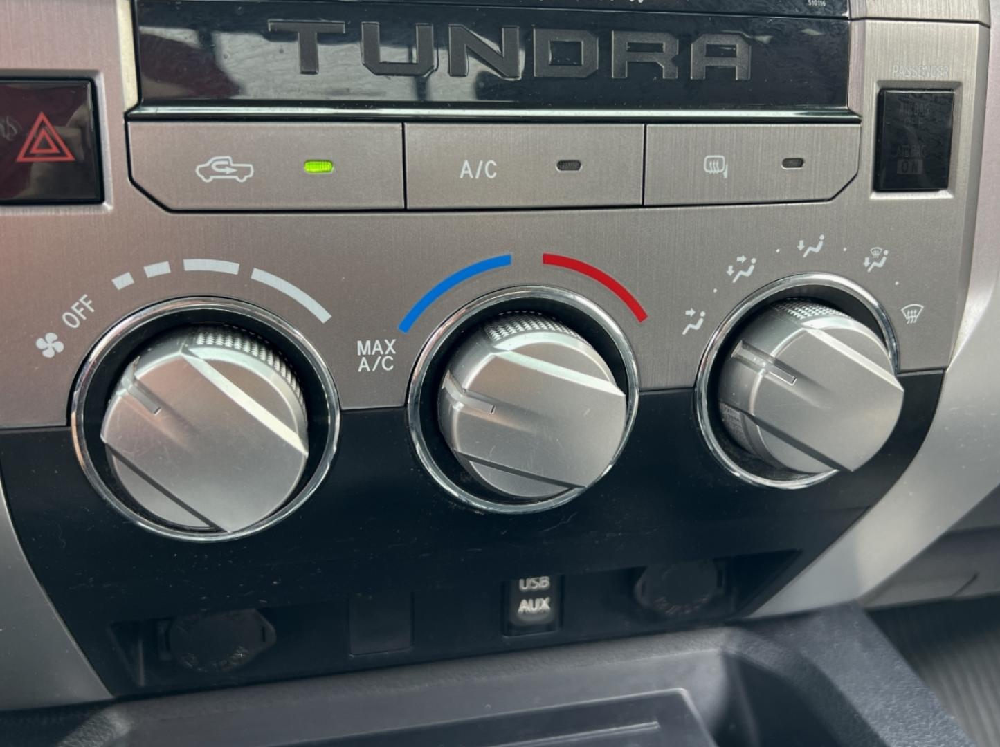 2017 WHITE /Black Cloth Toyota Tundra SR5 (5TFUW5F1XHX) with an 5.7L V8 engine, Automatic transmission, located at 2990 Old Orchard Rd., Jackson, MO, 63755, 37.354214, -89.612106 - 2017 Toyota Tundra SR5 149xxx miles 4x4 5.7L V8 Automatic 20" Wheels Backup Camera Power Driver Seat Bluetooth Cruise Power Windows/Locks/Mirrors We have financing available and we accept trades! Fill out a credit application on our website or come by today! If you have any questions, gi - Photo#26
