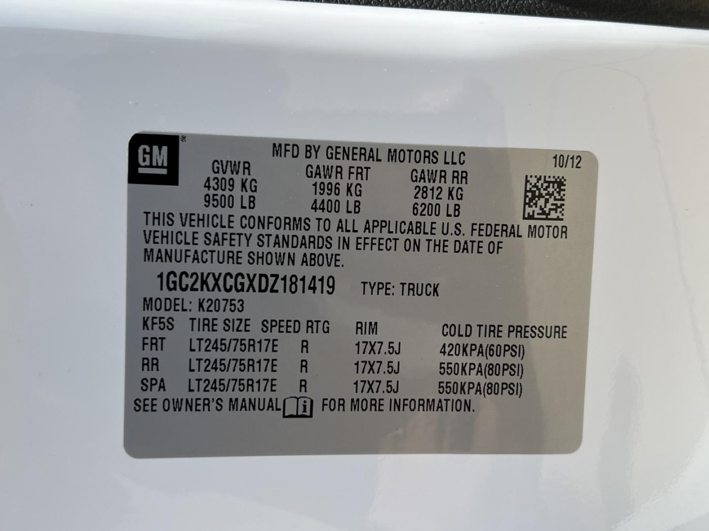 2013 WHITE /Black Cloth Chevrolet Silverado 2500HD LT Ext. Cab 4WD (1GC2KXCGXDZ) with an 6.0L V8 engine, Automatic transmission, located at 2990 Old Orchard Rd., Jackson, MO, 63755, 37.354214, -89.612106 - 2013 Chevrolet Silverado 2500HD LT Only 44xxx miles 4x4 6.0L V8 Automatic New Tires Power Driver Seat Cruise Power Windows/Locks/Mirrors We have financing available and we accept trades! Fill out a credit application on our website or come by today! If you have any questions, give us a cal - Photo#38