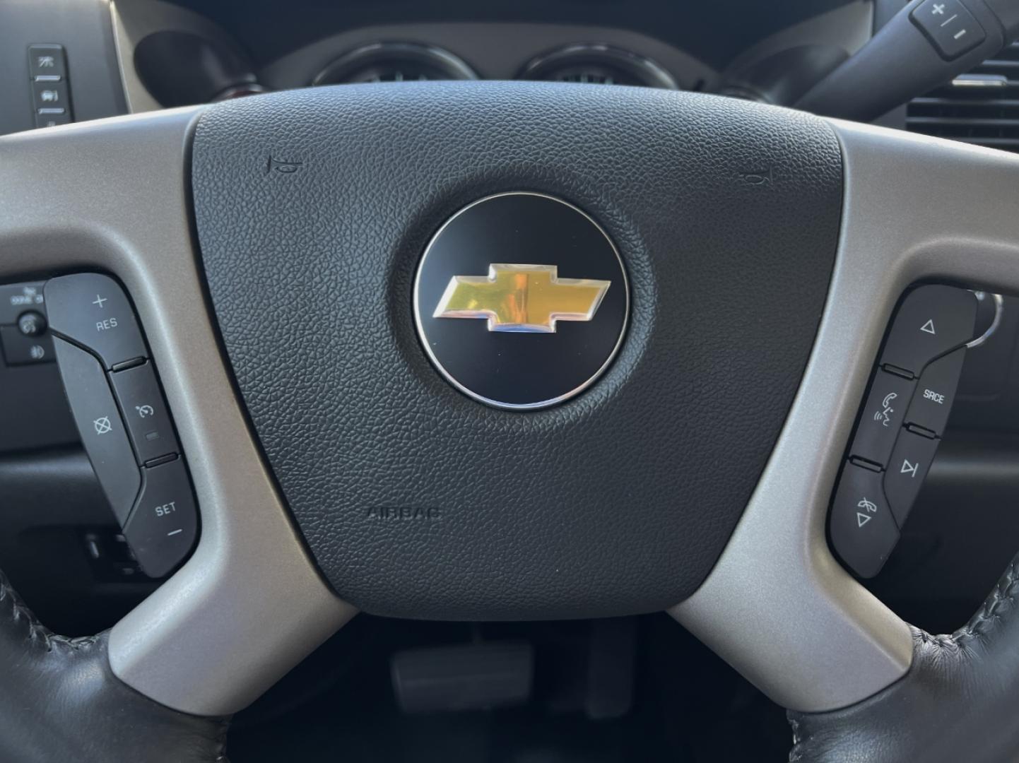 2013 WHITE /Black Cloth Chevrolet Silverado 2500HD LT Ext. Cab 4WD (1GC2KXCGXDZ) with an 6.0L V8 engine, Automatic transmission, located at 2990 Old Orchard Rd., Jackson, MO, 63755, 37.354214, -89.612106 - 2013 Chevrolet Silverado 2500HD LT Only 44xxx miles 4x4 6.0L V8 Automatic New Tires Power Driver Seat Cruise Power Windows/Locks/Mirrors We have financing available and we accept trades! Fill out a credit application on our website or come by today! If you have any questions, give us a cal - Photo#22