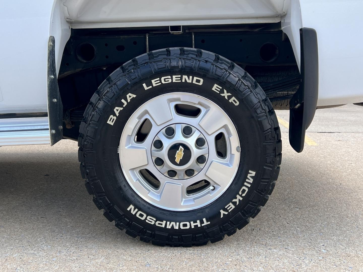 2013 WHITE /Black Cloth Chevrolet Silverado 2500HD LT Ext. Cab 4WD (1GC2KXCGXDZ) with an 6.0L V8 engine, Automatic transmission, located at 2990 Old Orchard Rd., Jackson, MO, 63755, 37.354214, -89.612106 - 2013 Chevrolet Silverado 2500HD LT Only 44xxx miles 4x4 6.0L V8 Automatic New Tires Power Driver Seat Cruise Power Windows/Locks/Mirrors We have financing available and we accept trades! Fill out a credit application on our website or come by today! If you have any questions, give us a cal - Photo#35