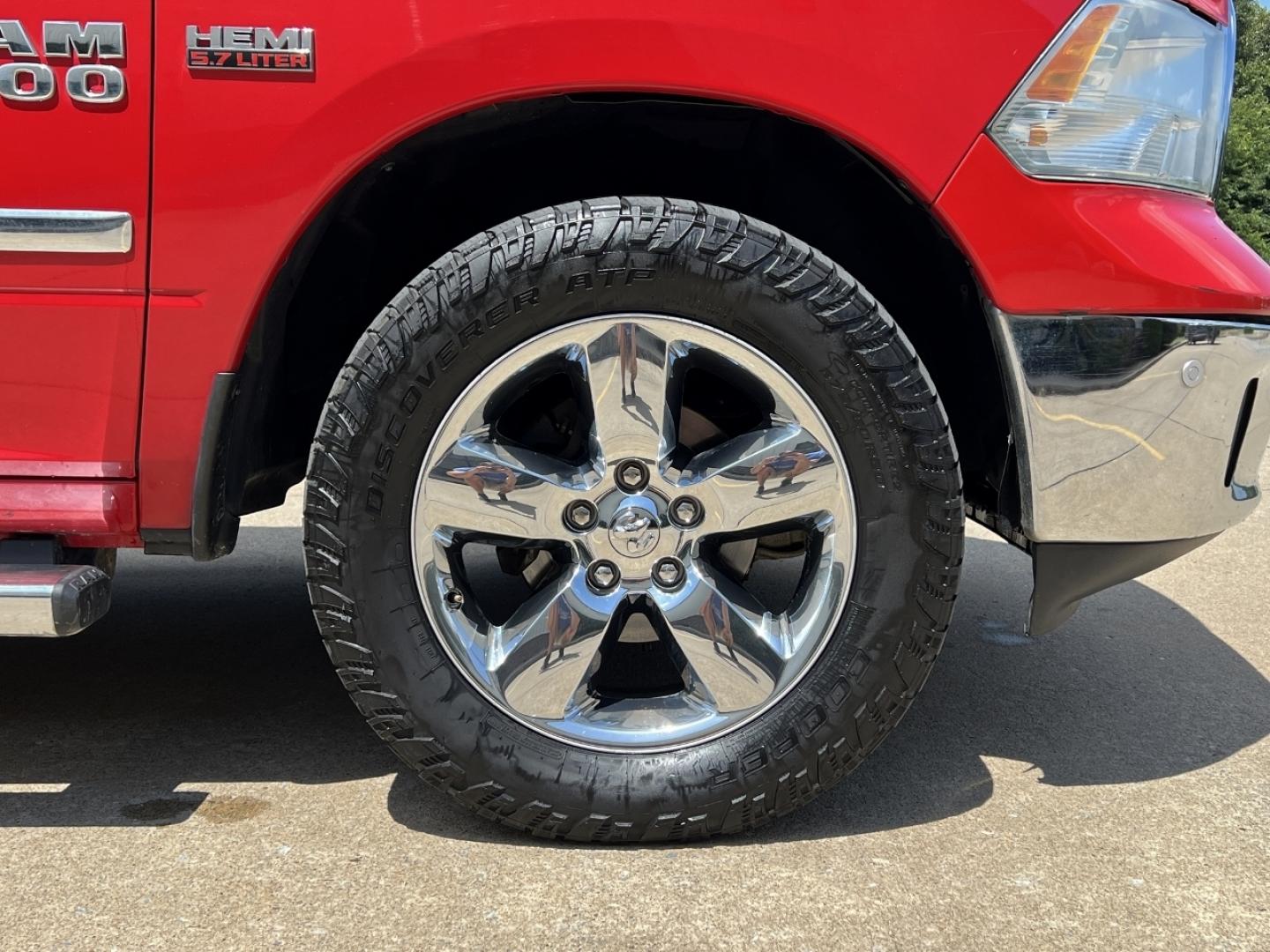 2016 RED /Gray Cloth RAM 1500 Big Horn Crew Cab 4WD (3C6RR7LT9GG) with an 5.7L V8 engine, Automatic transmission, located at 506 S. Kingshighway, Cape Girardeau, MO, 63703, (573) 235-5000, 37.294991, -89.553635 - 2016 Ram 1500 Big Horn 118xxx miles 4x4 5.7L V8 Automatic Navigation Backup Camera Power Driver Seat Bluetooth Remote Start Cruise Power Windows/Locks/Mirrors We have financing available and we accept trades! Fill out a credit application on our website or come by today! If you have any - Photo#37