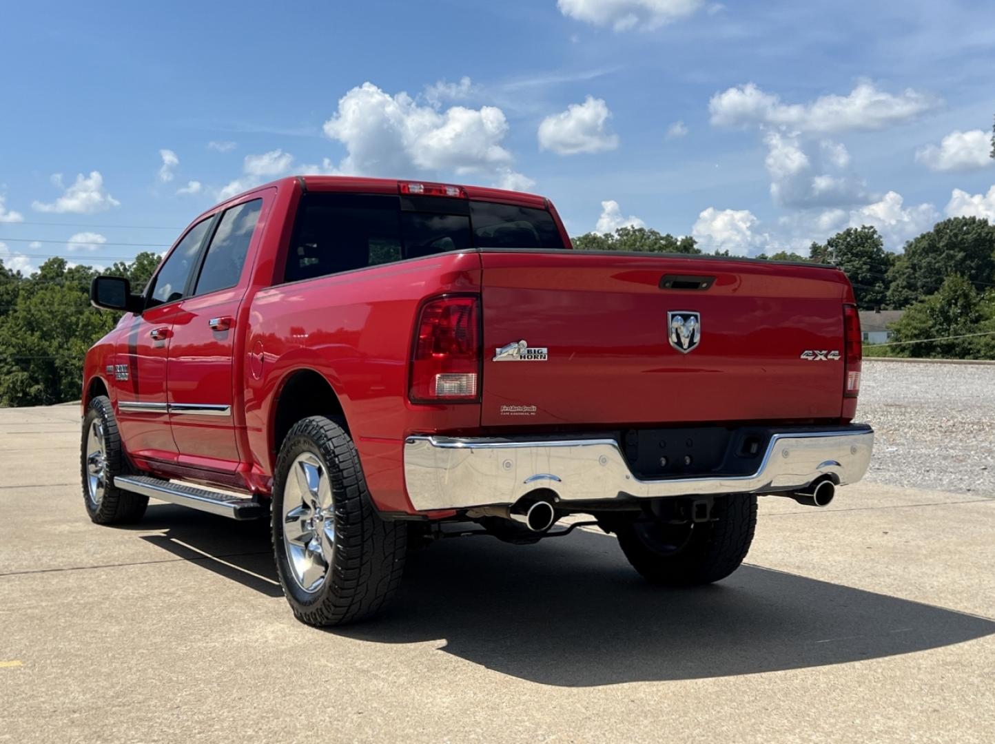 2016 RED /Gray Cloth RAM 1500 Big Horn Crew Cab 4WD (3C6RR7LT9GG) with an 5.7L V8 engine, Automatic transmission, located at 506 S. Kingshighway, Cape Girardeau, MO, 63703, (573) 235-5000, 37.294991, -89.553635 - 2016 Ram 1500 Big Horn 118xxx miles 4x4 5.7L V8 Automatic Navigation Backup Camera Power Driver Seat Bluetooth Remote Start Cruise Power Windows/Locks/Mirrors We have financing available and we accept trades! Fill out a credit application on our website or come by today! If you have any - Photo#11