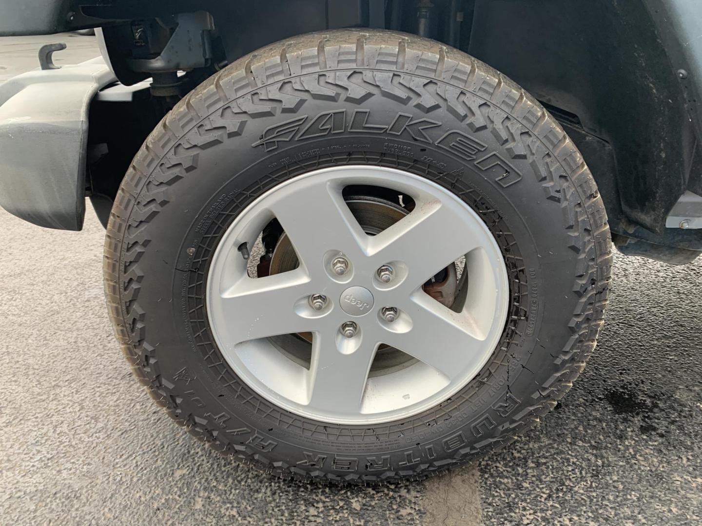 2015 GRAY /Black Cloth Jeep Wrangler Unlimited Sport 4WD (1C4BJWDG0FL) with an 3.6L V6 engine, Automatic transmission, located at 506 S. Kingshighway, Cape Girardeau, MO, 63703, (573) 235-5000, 37.294991, -89.553635 - 2015 Jeep Wrangler Unlimited Sport 205xxx miles 4x4 3.6L V6 Automatic Cruise Power Windows/Locks/Mirrors We have financing available and we accept trades! Fill out a credit application on our website or come by today! If you have any questions, give us a call at (573) 235-5000 or visit our - Photo#24