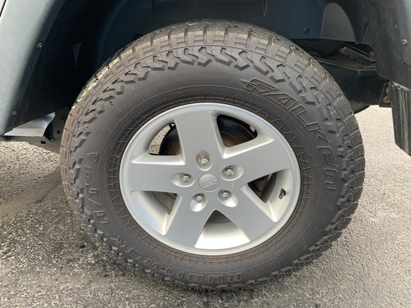 2015 GRAY /Black Cloth Jeep Wrangler Unlimited Sport 4WD (1C4BJWDG0FL) with an 3.6L V6 engine, Automatic transmission, located at 506 S. Kingshighway, Cape Girardeau, MO, 63703, (573) 235-5000, 37.294991, -89.553635 - 2015 Jeep Wrangler Unlimited Sport 205xxx miles 4x4 3.6L V6 Automatic Cruise Power Windows/Locks/Mirrors We have financing available and we accept trades! Fill out a credit application on our website or come by today! If you have any questions, give us a call at (573) 235-5000 or visit our - Photo#25