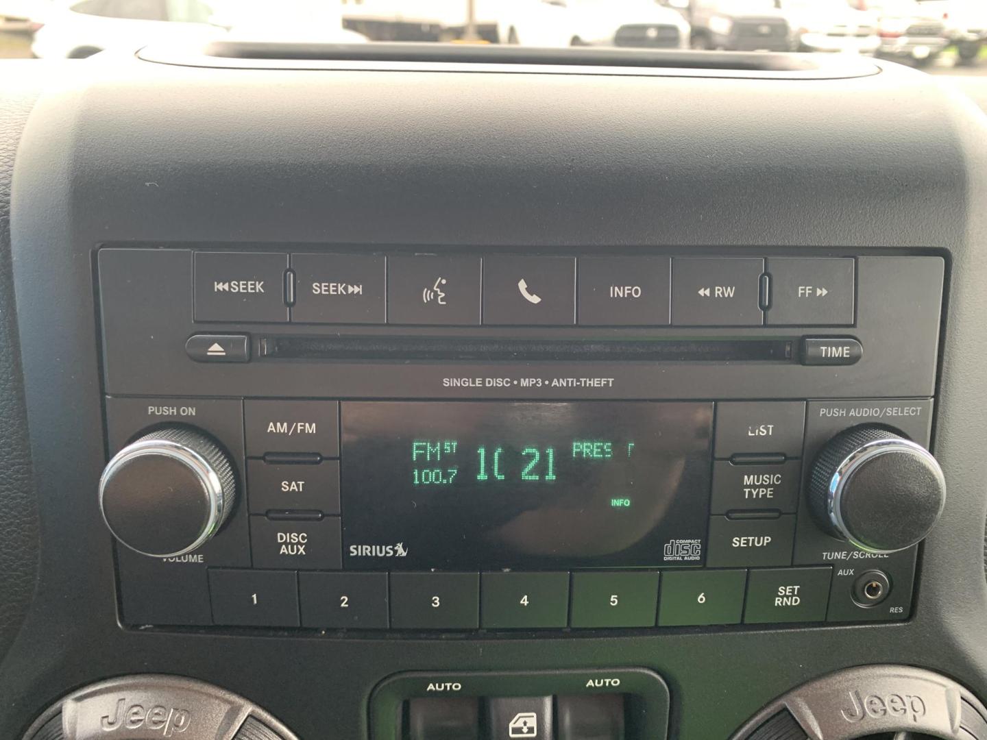 2015 GRAY /Black Cloth Jeep Wrangler Unlimited Sport 4WD (1C4BJWDG0FL) with an 3.6L V6 engine, Automatic transmission, located at 506 S. Kingshighway, Cape Girardeau, MO, 63703, (573) 235-5000, 37.294991, -89.553635 - 2015 Jeep Wrangler Unlimited Sport 205xxx miles 4x4 3.6L V6 Automatic Cruise Power Windows/Locks/Mirrors We have financing available and we accept trades! Fill out a credit application on our website or come by today! If you have any questions, give us a call at (573) 235-5000 or visit our - Photo#21