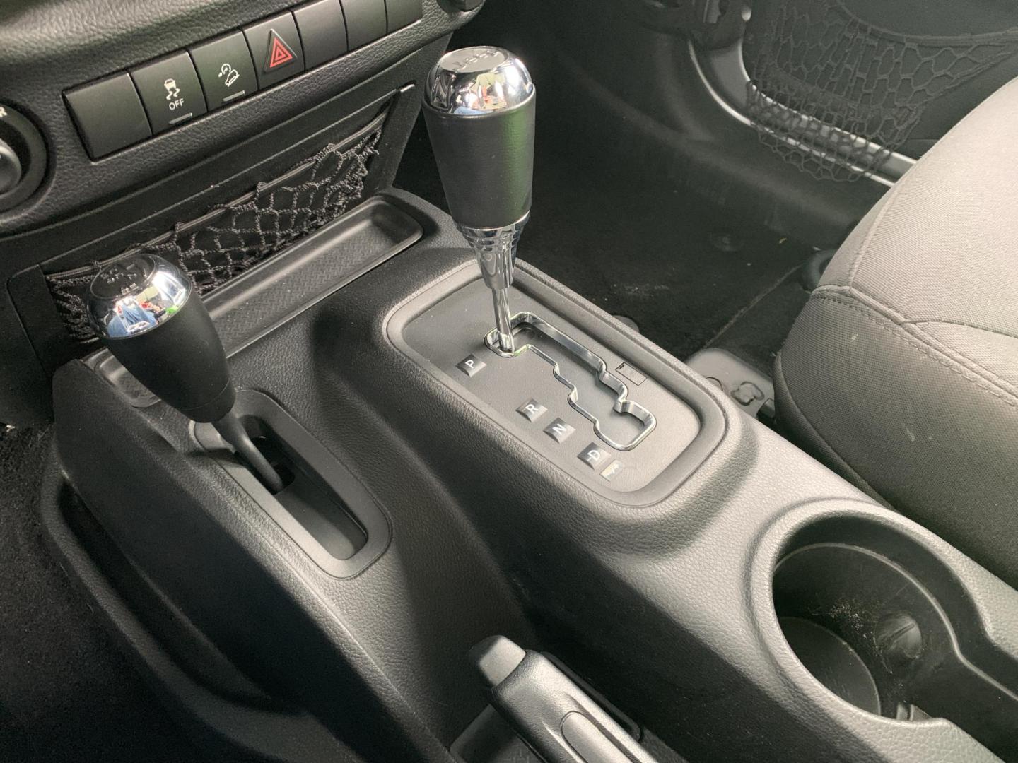 2015 GRAY /Black Cloth Jeep Wrangler Unlimited Sport 4WD (1C4BJWDG0FL) with an 3.6L V6 engine, Automatic transmission, located at 506 S. Kingshighway, Cape Girardeau, MO, 63703, (573) 235-5000, 37.294991, -89.553635 - 2015 Jeep Wrangler Unlimited Sport 205xxx miles 4x4 3.6L V6 Automatic Cruise Power Windows/Locks/Mirrors We have financing available and we accept trades! Fill out a credit application on our website or come by today! If you have any questions, give us a call at (573) 235-5000 or visit our - Photo#23