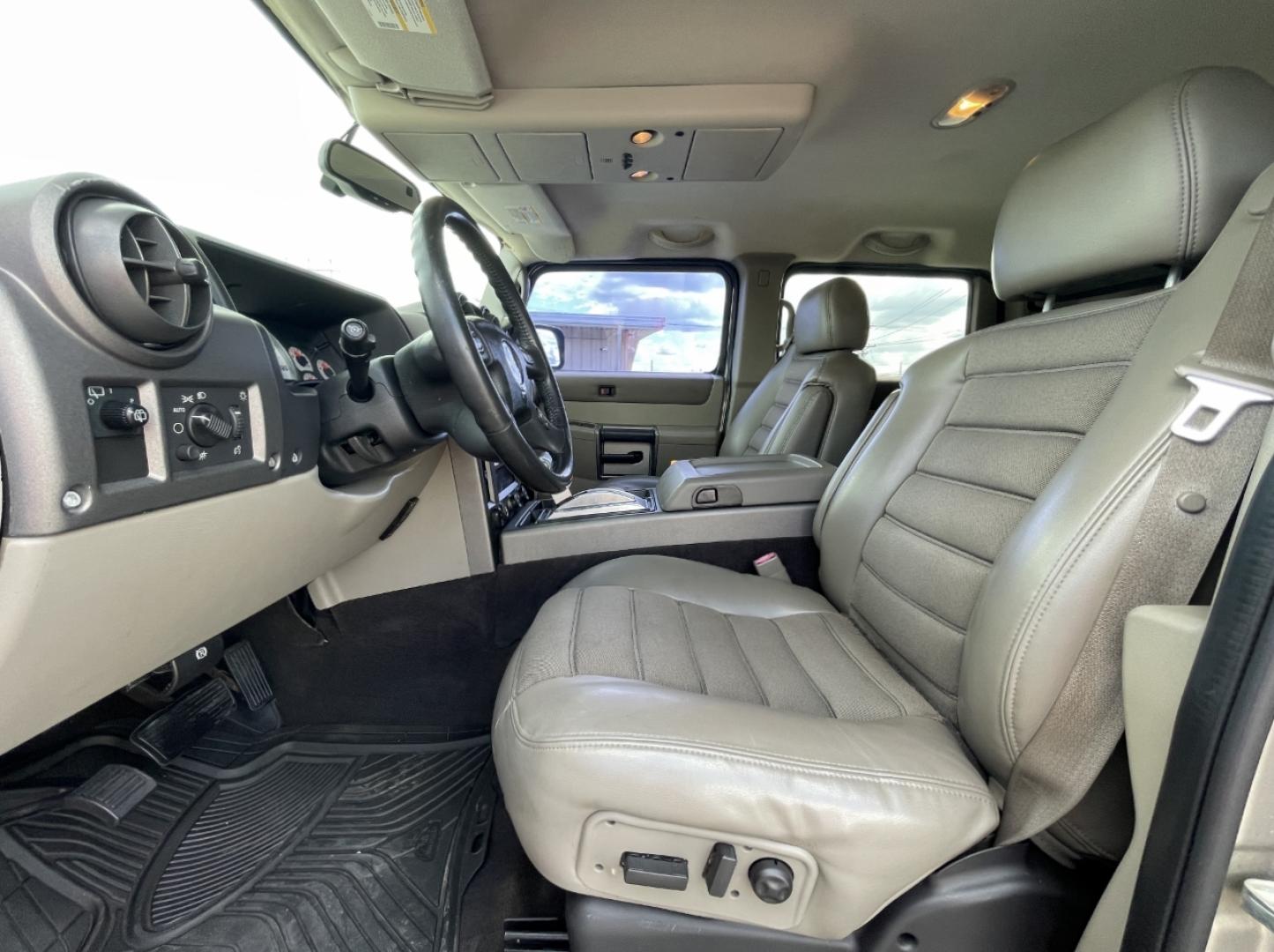 2004 TAN /Tan Hummer H2 Sport Utility (5GRGN23U84H) with an 6.0L V8 engine, Automatic transmission, located at 2990 Old Orchard Rd., Jackson, MO, 63755, 37.354214, -89.612106 - We have financing available and we accept trades! Fill out a credit application on our website or come by today! If you have any questions, give us a call at (573) 204-7777 or visit our website at firstautocredit.com. - Photo#12