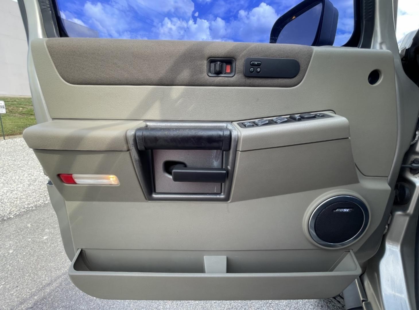 2004 TAN /Tan Hummer H2 Sport Utility (5GRGN23U84H) with an 6.0L V8 engine, Automatic transmission, located at 2990 Old Orchard Rd., Jackson, MO, 63755, 37.354214, -89.612106 - We have financing available and we accept trades! Fill out a credit application on our website or come by today! If you have any questions, give us a call at (573) 204-7777 or visit our website at firstautocredit.com. - Photo#11