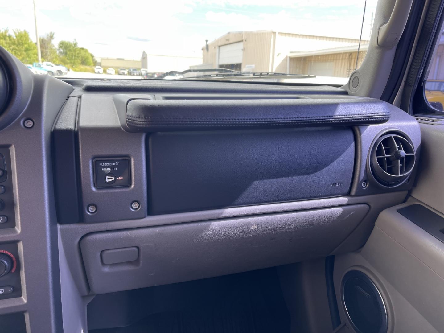 2004 TAN /Tan Hummer H2 Sport Utility (5GRGN23U84H) with an 6.0L V8 engine, Automatic transmission, located at 2990 Old Orchard Rd., Jackson, MO, 63755, 37.354214, -89.612106 - We have financing available and we accept trades! Fill out a credit application on our website or come by today! If you have any questions, give us a call at (573) 204-7777 or visit our website at firstautocredit.com. - Photo#19