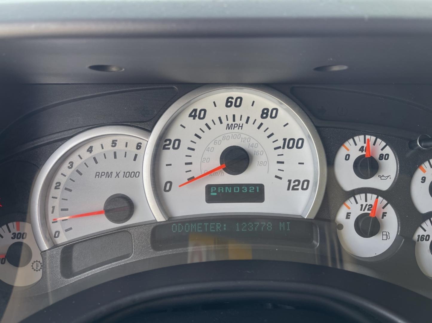 2004 TAN /Tan Hummer H2 Sport Utility (5GRGN23U84H) with an 6.0L V8 engine, Automatic transmission, located at 2990 Old Orchard Rd., Jackson, MO, 63755, 37.354214, -89.612106 - We have financing available and we accept trades! Fill out a credit application on our website or come by today! If you have any questions, give us a call at (573) 204-7777 or visit our website at firstautocredit.com. - Photo#1