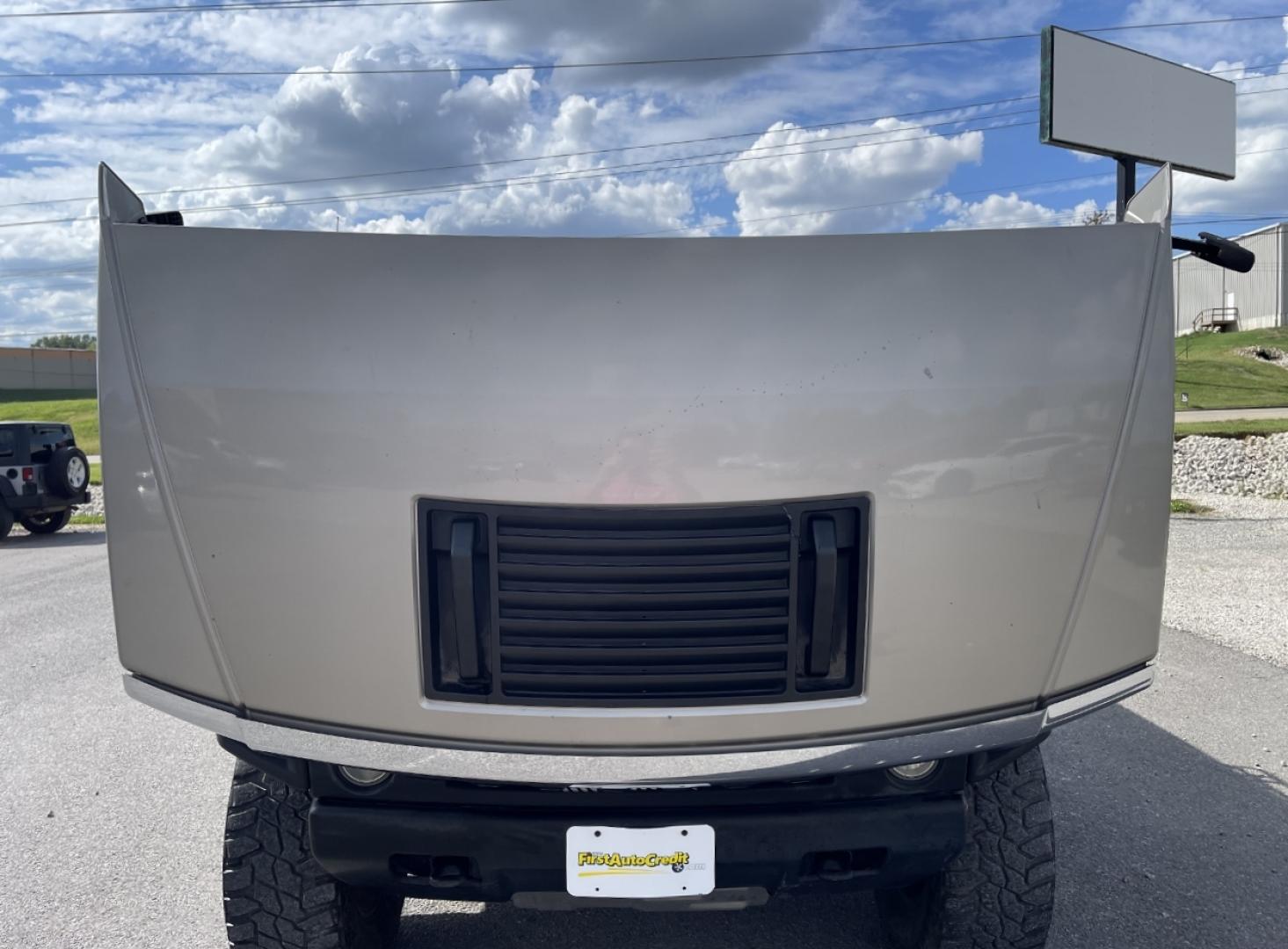 2004 TAN /Tan Hummer H2 Sport Utility (5GRGN23U84H) with an 6.0L V8 engine, Automatic transmission, located at 2990 Old Orchard Rd., Jackson, MO, 63755, 37.354214, -89.612106 - We have financing available and we accept trades! Fill out a credit application on our website or come by today! If you have any questions, give us a call at (573) 204-7777 or visit our website at firstautocredit.com. - Photo#24