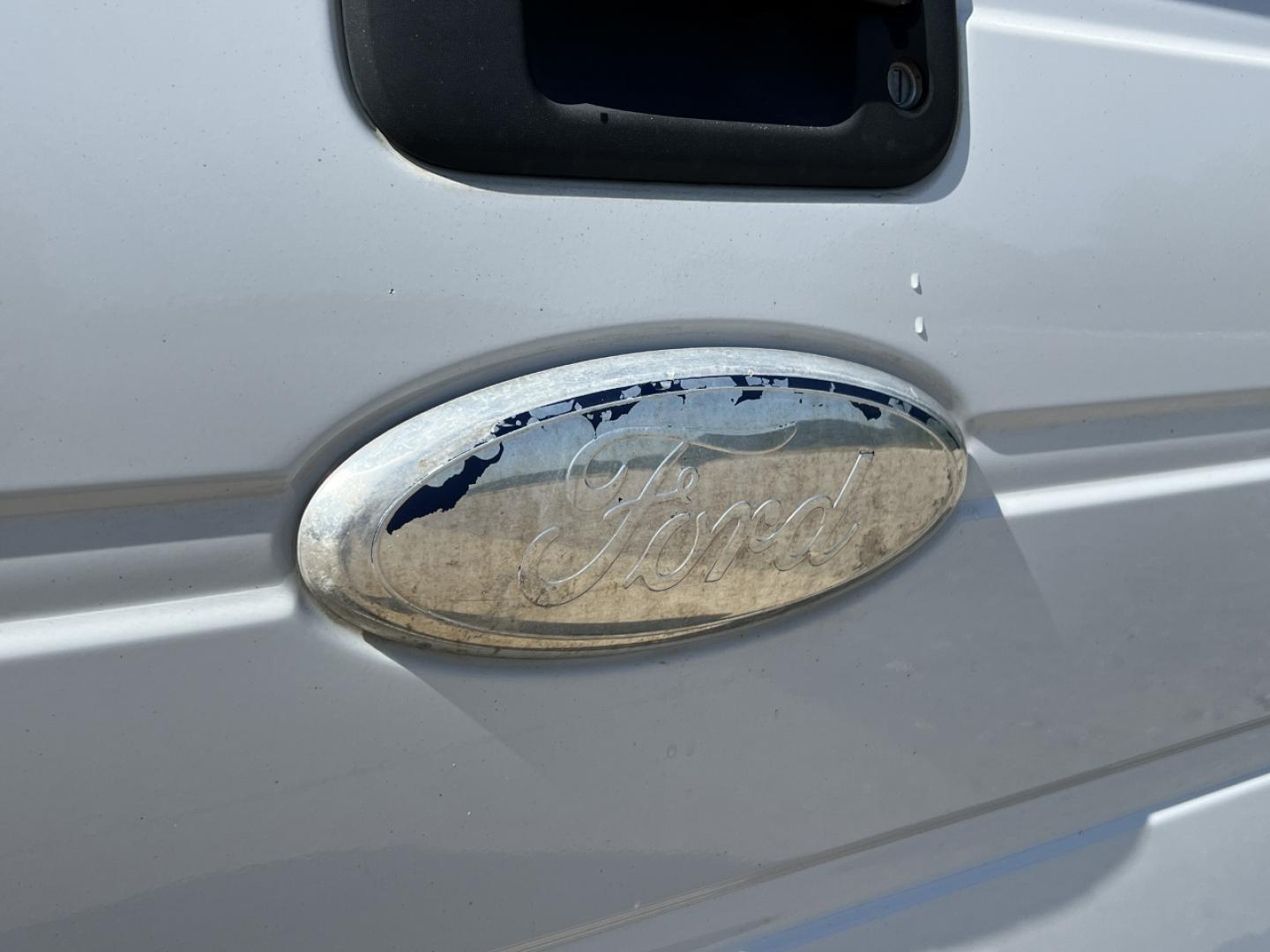 2012 WHITE /Gray Vinyl Ford F-150 XL SuperCrew 5.5-ft. Bed 2WD (1FTFW1CF8CF) with an 5.0L V8 engine, Automatic transmission, located at 506 S. Kingshighway, Cape Girardeau, MO, 63703, (573) 235-5000, 37.294991, -89.553635 - 2012 Ford F-150 XL 181xxx miles Rear Wheel Drive 5.0L V8 Automatic Cruise Power Windows/Locks/Mirrors We have financing available and we accept trades! Fill out a credit application on our website or come by today! If you have any questions, give us a call at (573) 235-5000 or visit our webs - Photo#38