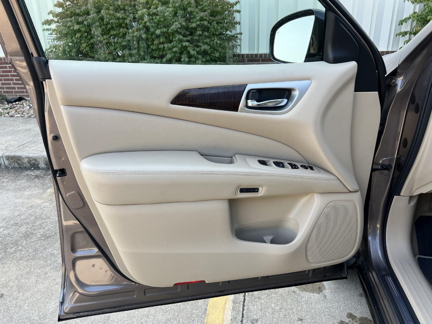 2014 BROWN /Tan Leather Nissan Pathfinder Platinum 4WD (5N1AR2MM2EC) with an 3.5L V6 engine, CVT transmission, located at 506 S. Kingshighway, Cape Girardeau, MO, 63703, (573) 235-5000, 37.294991, -89.553635 - 2014 Nissan Pathfinder Platinum 107xxx miles 4 Wheel Drive 3.5L V6 Automatic Leather 3rd Row Navigation Rear Entertainment Power/Heated/Cooled Seats Heated Rear Seats Heated Steering Wheel Sunroof Bluetooth Remote Start Cruise Power Windows/Locks/Mirrors We have financing available - Photo#18