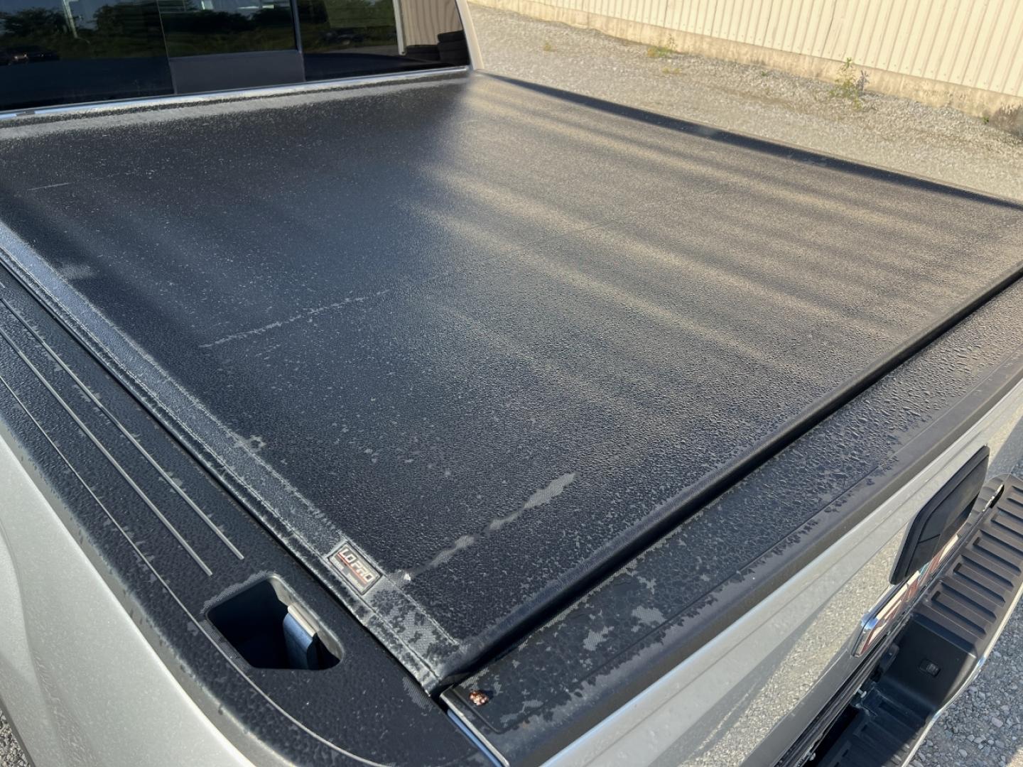 2015 SILVER /Black Cloth GMC Sierra 1500 SLE Crew Cab 4WD (3GTU2UEC5FG) with an 5.3L V8 engine, Automatic transmission, located at 2990 Old Orchard Rd., Jackson, MO, 63755, 37.354214, -89.612106 - We have financing available and we accept trades! Fill out a credit application on our website or come by today! If you have any questions, give us a call at (573) 204-7777 or visit our website at firstautocredit.com. - Photo#9