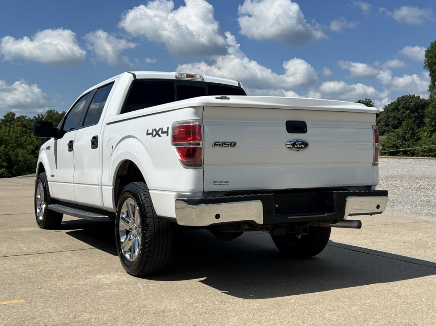 2014 WHITE /Gray Cloth Ford F-150 XLT SuperCrew 4WD (1FTFW1ET7EK) with an 3.5L V6 TURBO engine, Automatic transmission, located at 506 S. Kingshighway, Cape Girardeau, MO, 63703, (573) 235-5000, 37.294991, -89.553635 - 2014 Ford F-150 XLT 143xxx miles 4x4 3.5L V6 Automatic Backup Camera Power Driver Seat Bluetooth Cruise Power Windows/Locks/Mirrors We have financing available and we accept trades! Fill out a credit application on our website or come by today! If you have any questions, give us a call at - Photo#9