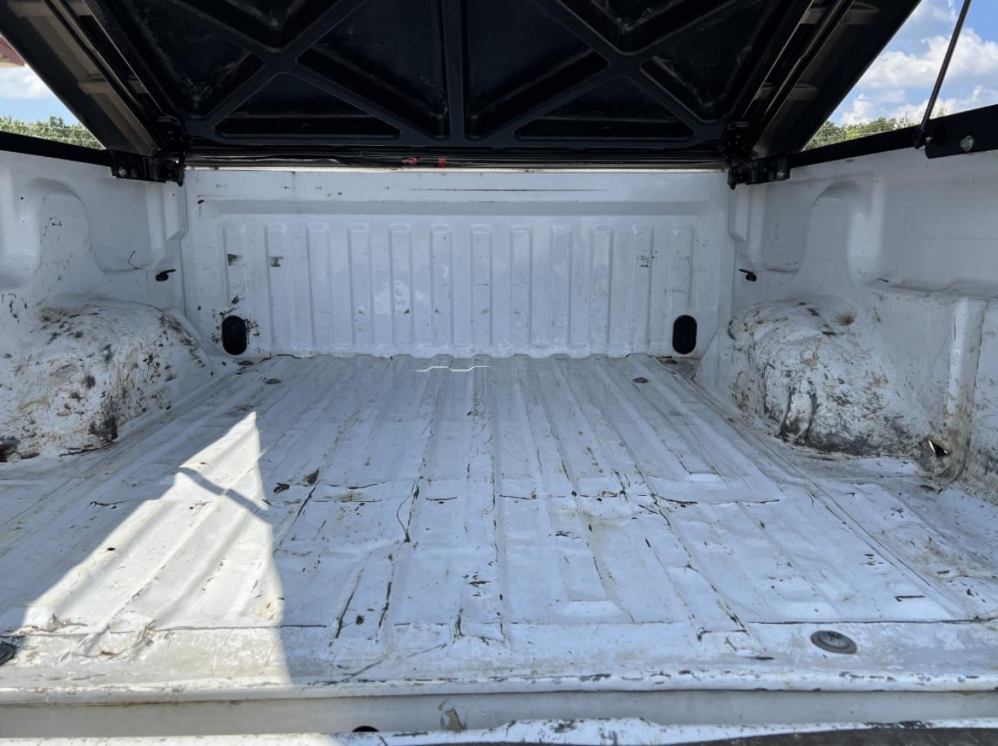 2014 WHITE /Gray Cloth Ford F-150 XLT SuperCrew 4WD (1FTFW1ET7EK) with an 3.5L V6 TURBO engine, Automatic transmission, located at 506 S. Kingshighway, Cape Girardeau, MO, 63703, (573) 235-5000, 37.294991, -89.553635 - 2014 Ford F-150 XLT 143xxx miles 4x4 3.5L V6 Automatic Backup Camera Power Driver Seat Bluetooth Cruise Power Windows/Locks/Mirrors We have financing available and we accept trades! Fill out a credit application on our website or come by today! If you have any questions, give us a call at - Photo#19