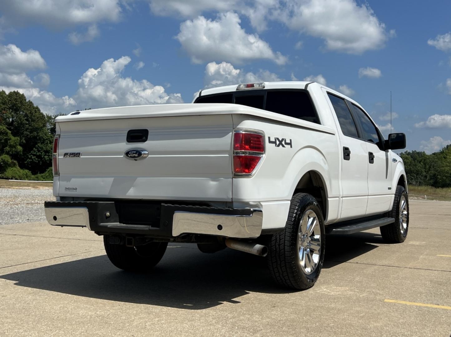 2014 WHITE /Gray Cloth Ford F-150 XLT SuperCrew 4WD (1FTFW1ET7EK) with an 3.5L V6 TURBO engine, Automatic transmission, located at 506 S. Kingshighway, Cape Girardeau, MO, 63703, (573) 235-5000, 37.294991, -89.553635 - 2014 Ford F-150 XLT 143xxx miles 4x4 3.5L V6 Automatic Backup Camera Power Driver Seat Bluetooth Cruise Power Windows/Locks/Mirrors We have financing available and we accept trades! Fill out a credit application on our website or come by today! If you have any questions, give us a call at - Photo#8