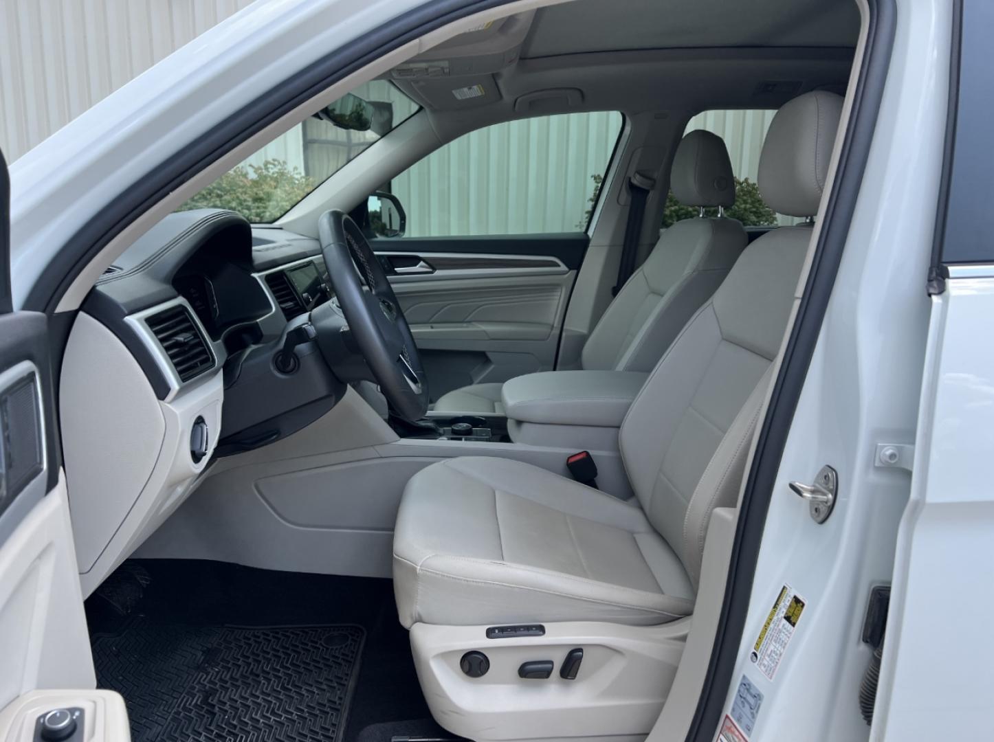 2021 WHITE /Tan Leather Volkswagen Atlas V6 SEL 4MOTION (1V2BR2CA1MC) with an 3.6L V6 engine, Automatic transmission, located at 506 S. Kingshighway, Cape Girardeau, MO, 63703, (573) 235-5000, 37.294991, -89.553635 - 2021 Volkswagen Atlas SEL 4Motion 77xxx miles All Wheel Drive 3.6L V6 Automatic Leather 3rd Row Navigation Power/Heated Seats Heated Steering Wheel Backup Camera Sunroof Bluetooth Remote Start Cruise Power Windows/Locks/Mirrors We have financing available and we accept trades! Fill o - Photo#16