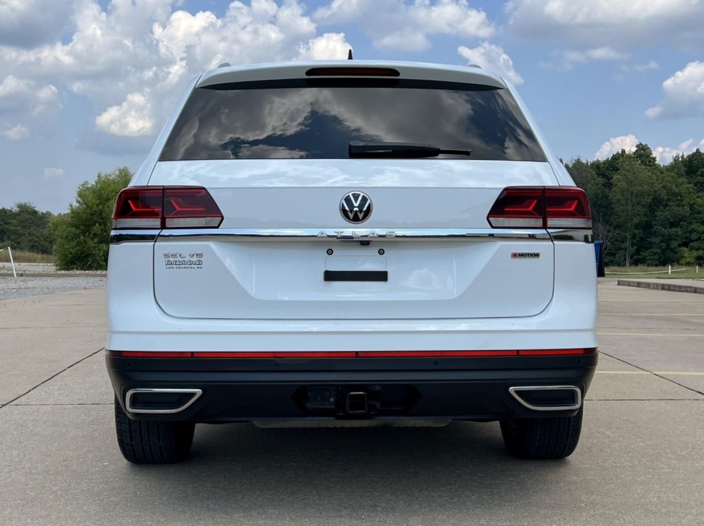 2021 WHITE /Tan Leather Volkswagen Atlas V6 SEL 4MOTION (1V2BR2CA1MC) with an 3.6L V6 engine, Automatic transmission, located at 506 S. Kingshighway, Cape Girardeau, MO, 63703, (573) 235-5000, 37.294991, -89.553635 - 2021 Volkswagen Atlas SEL 4Motion 77xxx miles All Wheel Drive 3.6L V6 Automatic Leather 3rd Row Navigation Power/Heated Seats Heated Steering Wheel Backup Camera Sunroof Bluetooth Remote Start Cruise Power Windows/Locks/Mirrors We have financing available and we accept trades! Fill o - Photo#13
