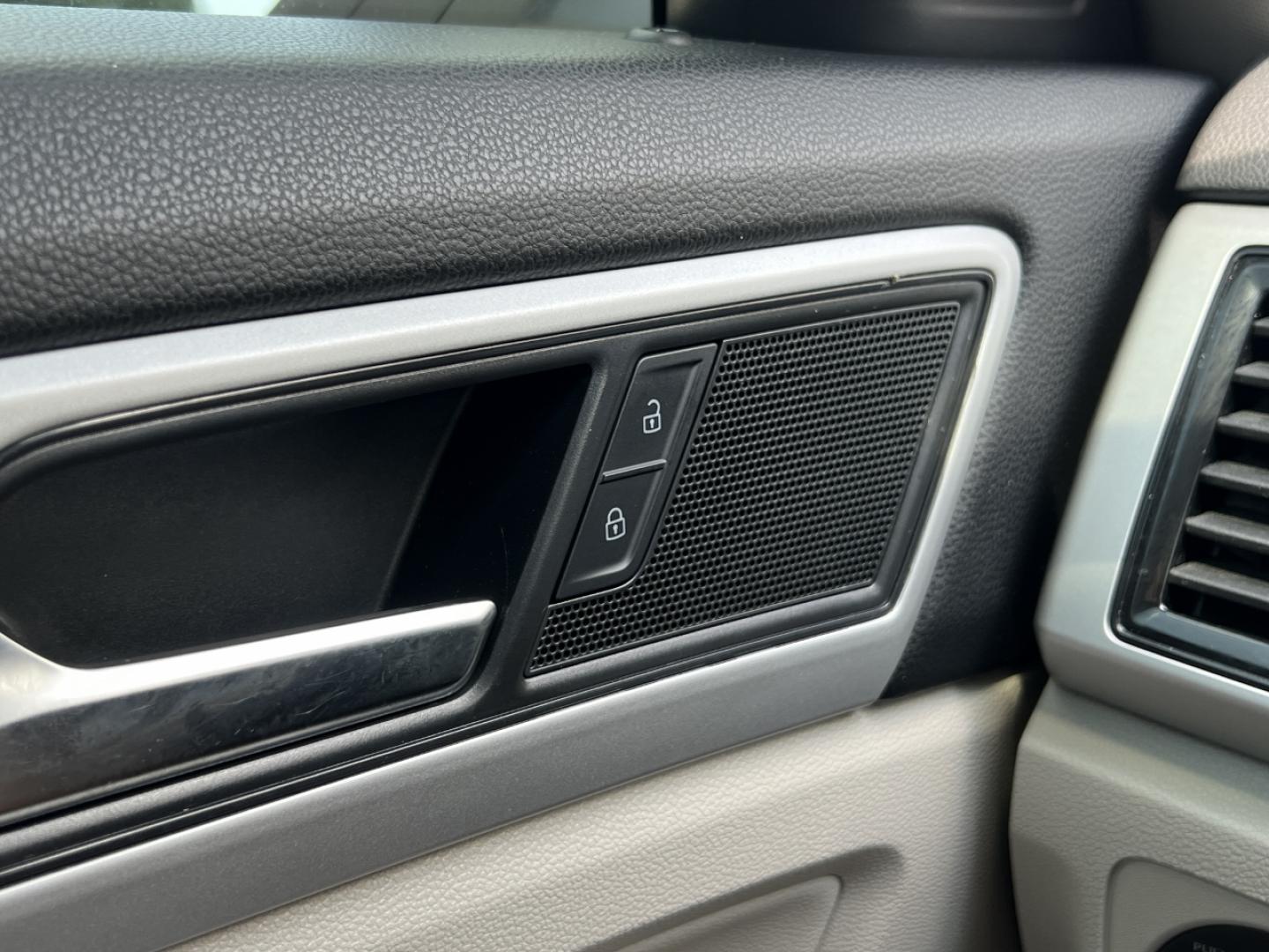 2021 WHITE /Tan Leather Volkswagen Atlas V6 SEL 4MOTION (1V2BR2CA1MC) with an 3.6L V6 engine, Automatic transmission, located at 506 S. Kingshighway, Cape Girardeau, MO, 63703, (573) 235-5000, 37.294991, -89.553635 - 2021 Volkswagen Atlas SEL 4Motion 77xxx miles All Wheel Drive 3.6L V6 Automatic Leather 3rd Row Navigation Power/Heated Seats Heated Steering Wheel Backup Camera Sunroof Bluetooth Remote Start Cruise Power Windows/Locks/Mirrors We have financing available and we accept trades! Fill o - Photo#31