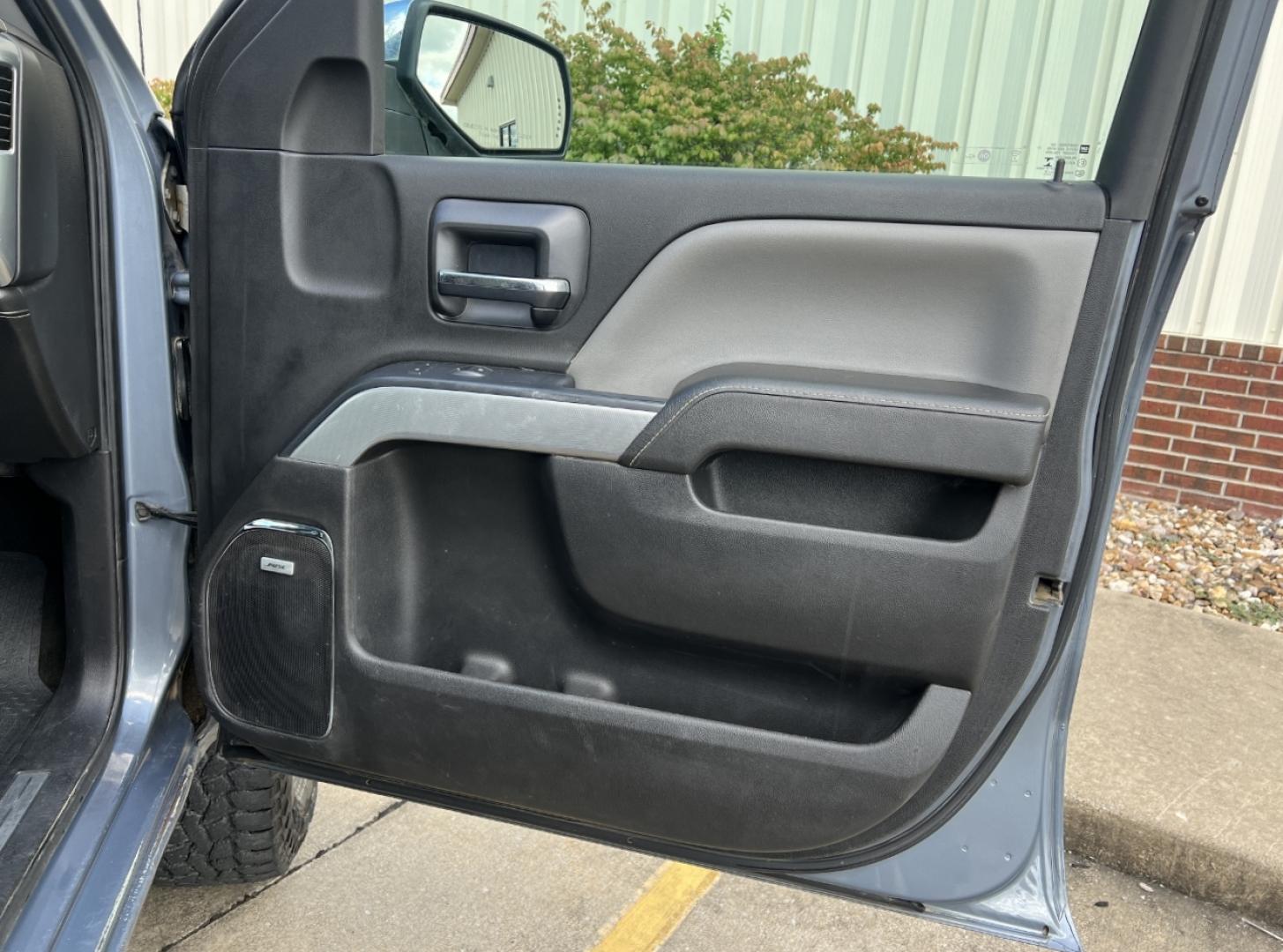 2016 GRAY /Gray Leather Chevrolet Silverado 2500HD LTZ Crew Cab 4WD (1GC1KWE82GF) with an 6.6L V8 TURBO DIESEL engine, Automatic transmission, located at 506 S. Kingshighway, Cape Girardeau, MO, 63703, (573) 235-5000, 37.294991, -89.553635 - 2016 Chevrolet Silverado 2500HD LTZ 136xxx miles 4x4 6.6L V8 Turbo Diesel Automatic Leather Navigation Power/Heated Seats Backup Camera Bluetooth Remote Start Cruise Power Windows/Locks/Mirrors We have financing available and we accept trades! Fill out a credit application on our websit - Photo#16
