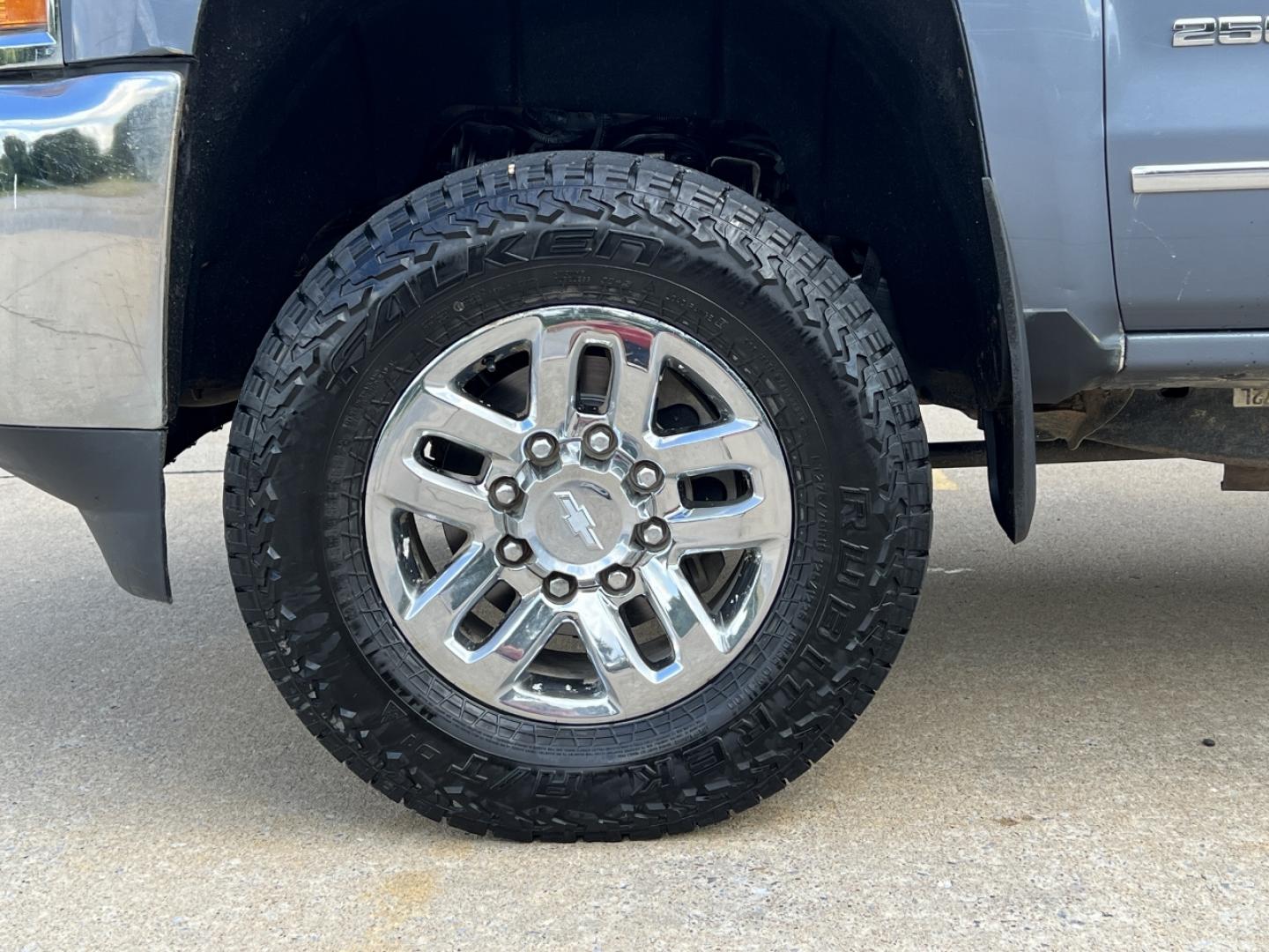2016 GRAY /Gray Leather Chevrolet Silverado 2500HD LTZ Crew Cab 4WD (1GC1KWE82GF) with an 6.6L V8 TURBO DIESEL engine, Automatic transmission, located at 506 S. Kingshighway, Cape Girardeau, MO, 63703, (573) 235-5000, 37.294991, -89.553635 - 2016 Chevrolet Silverado 2500HD LTZ 136xxx miles 4x4 6.6L V8 Turbo Diesel Automatic Leather Navigation Power/Heated Seats Backup Camera Bluetooth Remote Start Cruise Power Windows/Locks/Mirrors We have financing available and we accept trades! Fill out a credit application on our websit - Photo#35