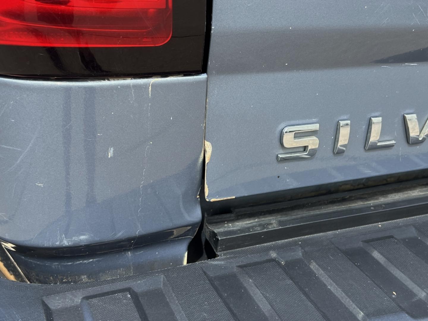 2016 GRAY /Gray Leather Chevrolet Silverado 2500HD LTZ Crew Cab 4WD (1GC1KWE82GF) with an 6.6L V8 TURBO DIESEL engine, Automatic transmission, located at 506 S. Kingshighway, Cape Girardeau, MO, 63703, (573) 235-5000, 37.294991, -89.553635 - 2016 Chevrolet Silverado 2500HD LTZ 136xxx miles 4x4 6.6L V8 Turbo Diesel Automatic Leather Navigation Power/Heated Seats Backup Camera Bluetooth Remote Start Cruise Power Windows/Locks/Mirrors We have financing available and we accept trades! Fill out a credit application on our websit - Photo#46