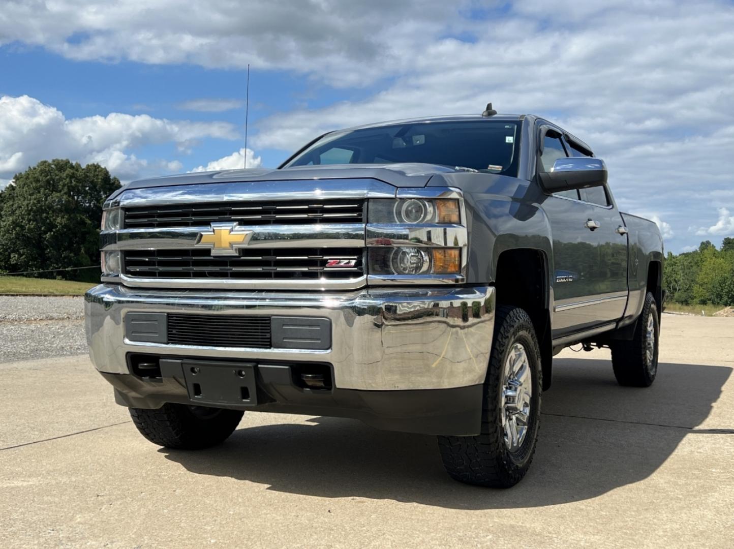 2016 GRAY /Gray Leather Chevrolet Silverado 2500HD LTZ Crew Cab 4WD (1GC1KWE82GF) with an 6.6L V8 TURBO DIESEL engine, Automatic transmission, located at 506 S. Kingshighway, Cape Girardeau, MO, 63703, (573) 235-5000, 37.294991, -89.553635 - 2016 Chevrolet Silverado 2500HD LTZ 136xxx miles 4x4 6.6L V8 Turbo Diesel Automatic Leather Navigation Power/Heated Seats Backup Camera Bluetooth Remote Start Cruise Power Windows/Locks/Mirrors We have financing available and we accept trades! Fill out a credit application on our websit - Photo#7